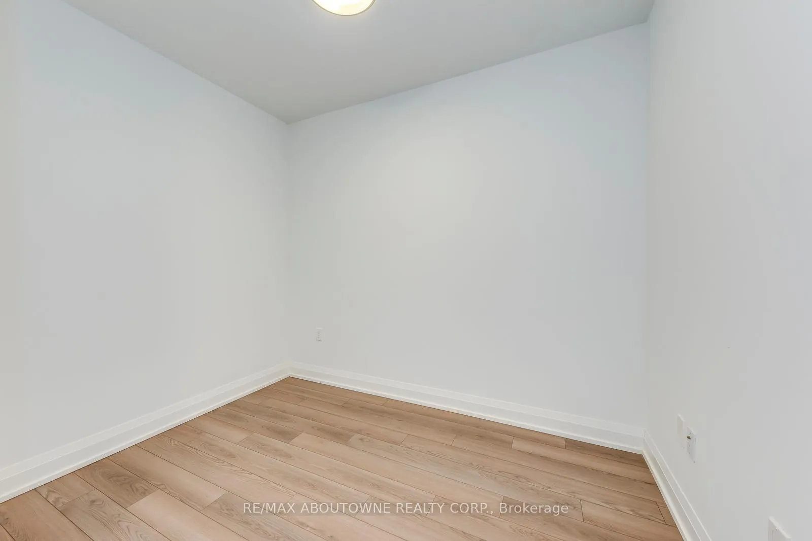 Photo 16 of Unit 409, 77 Mutual Street, Toronto, Church-Yonge Corridor — HOMEH