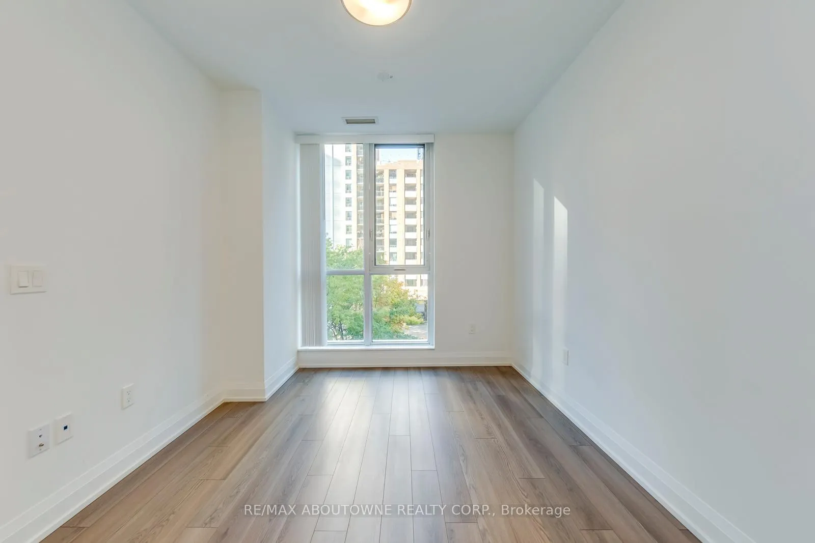 Photo 19 of Unit 409, 77 Mutual Street, Toronto, Church-Yonge Corridor — HOMEH