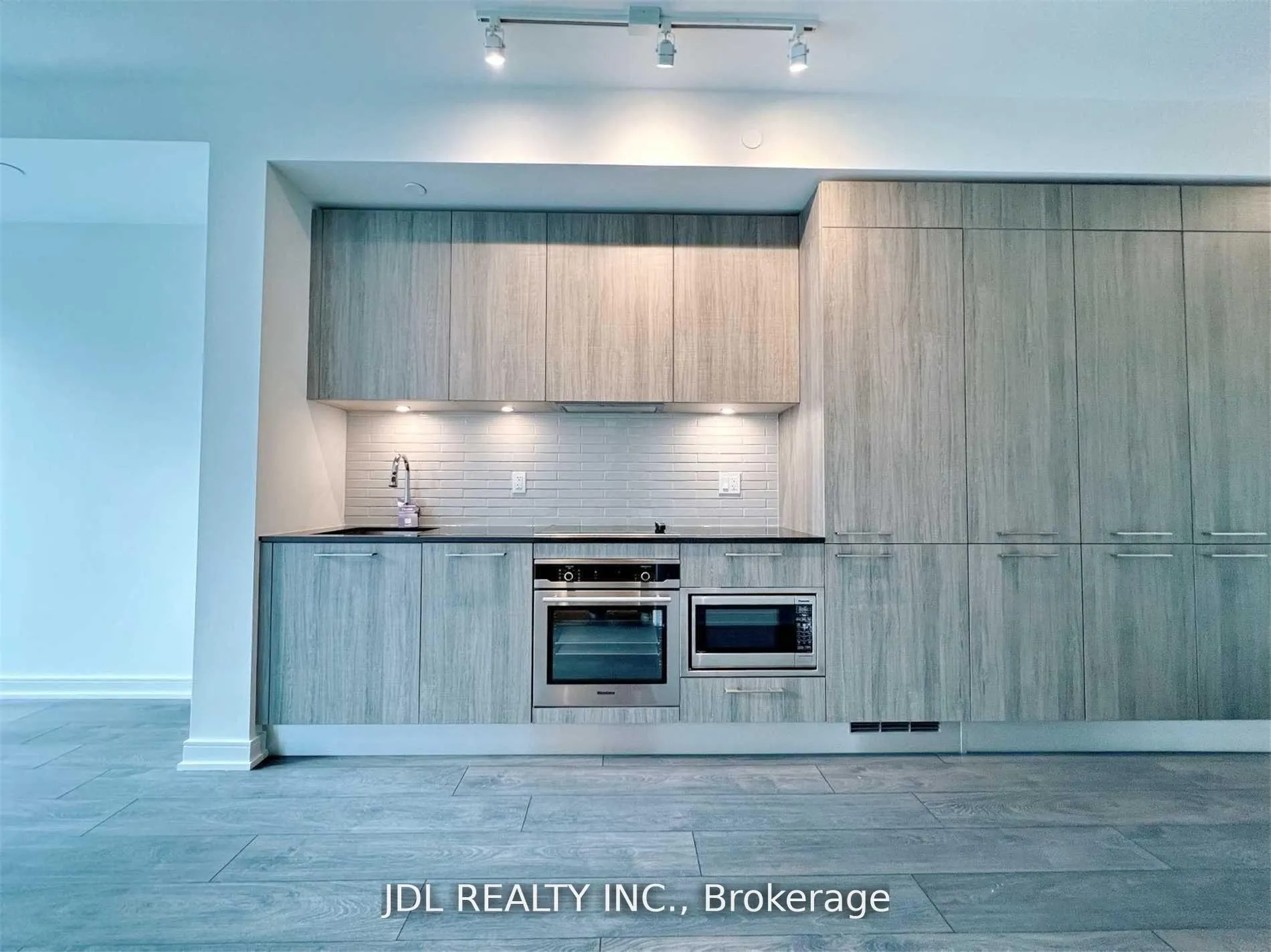 Photo 3 of Unit 507, 3 Gloucester Street, Toronto, Church-Yonge Corridor — HOMEH