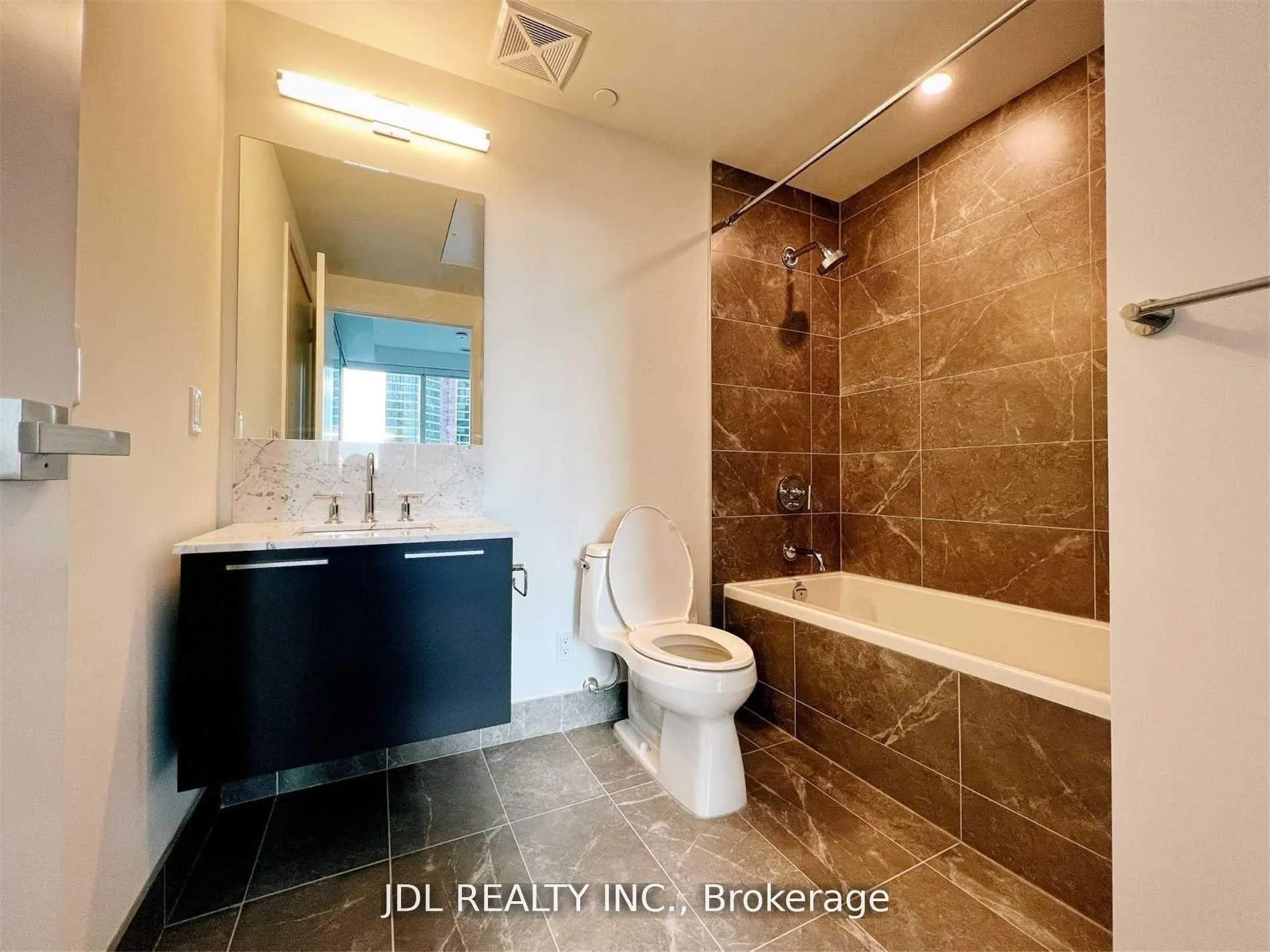 Photo 6 of Unit 507, 3 Gloucester Street, Toronto, Church-Yonge Corridor — HOMEH
