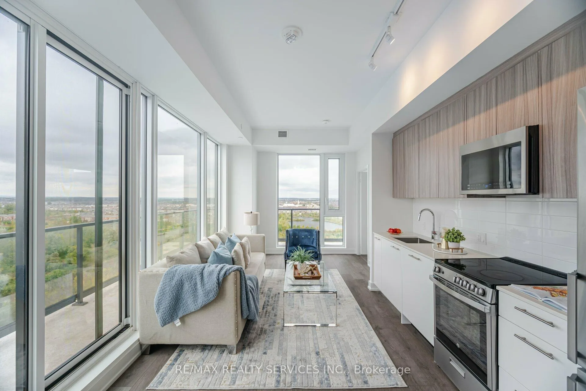 Photo 4 of Unit 1202, 225 Veterans Drive, Brampton, Northwest Brampton — HOMEH
