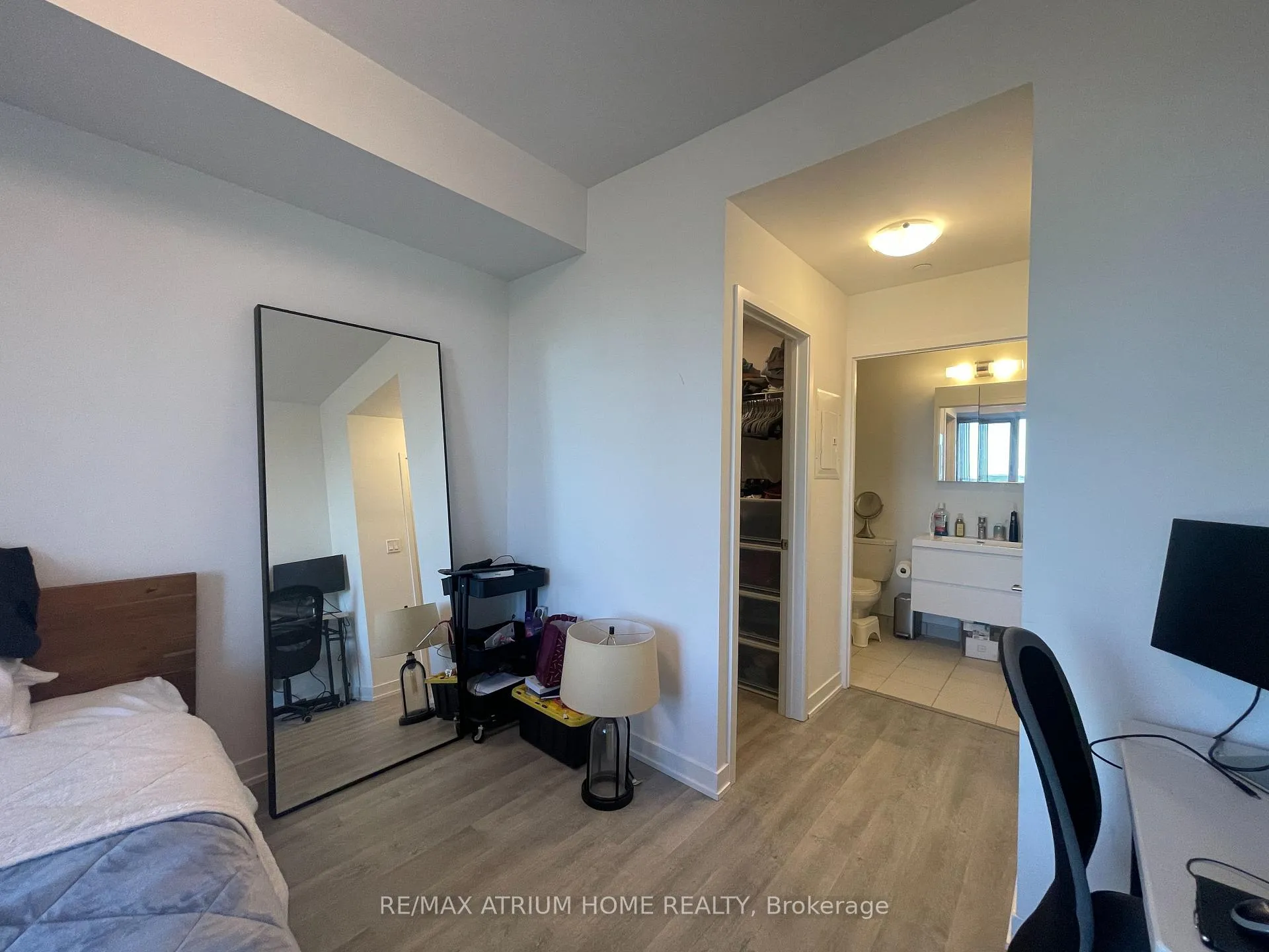 Photo 8 of Unit 511, 38 Simcoe Promenade, Markham, Unionville — HOMEH