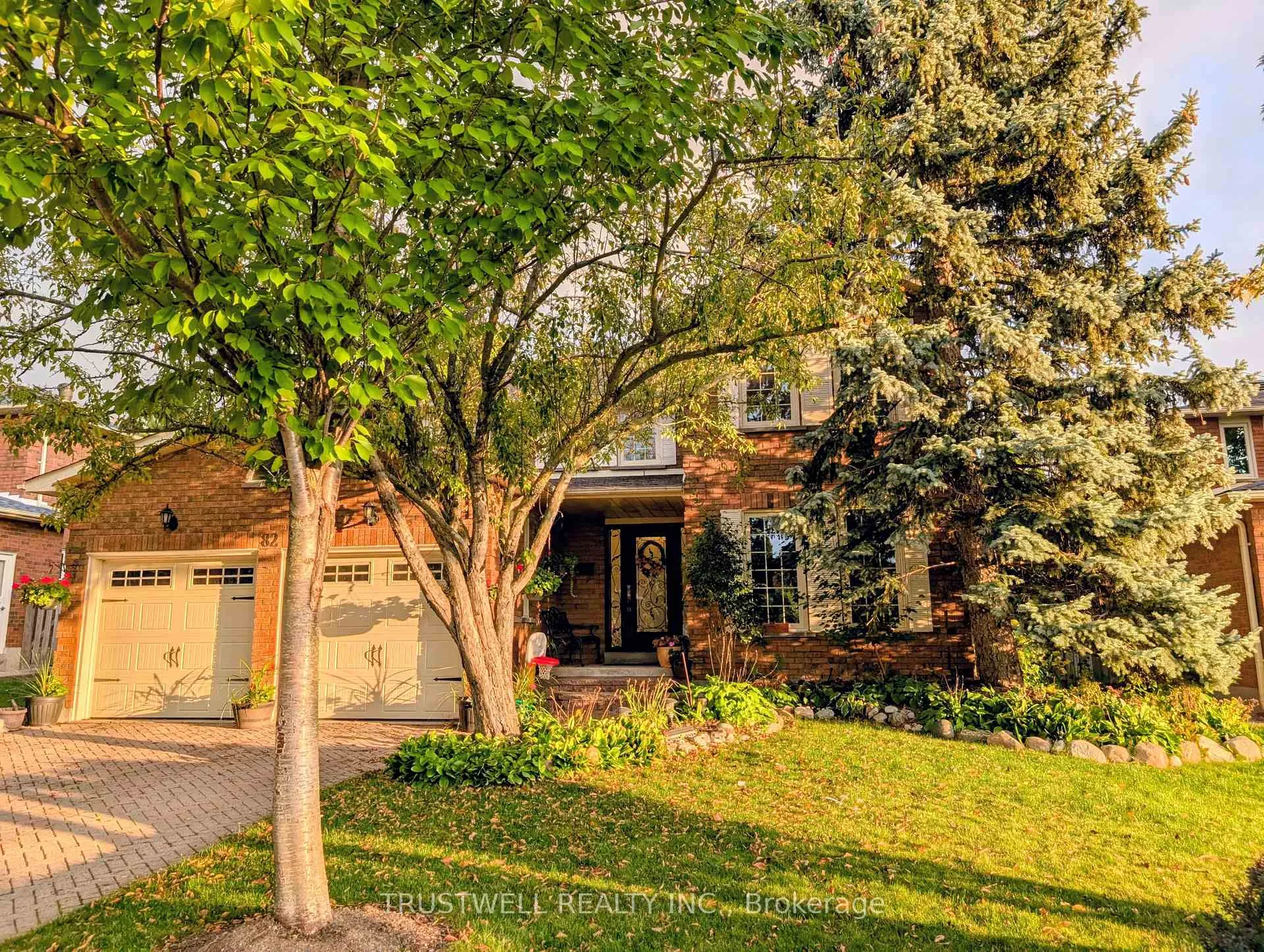 Photo 1 of 82 Long Island Crescent, Markham, Markville — HOMEH