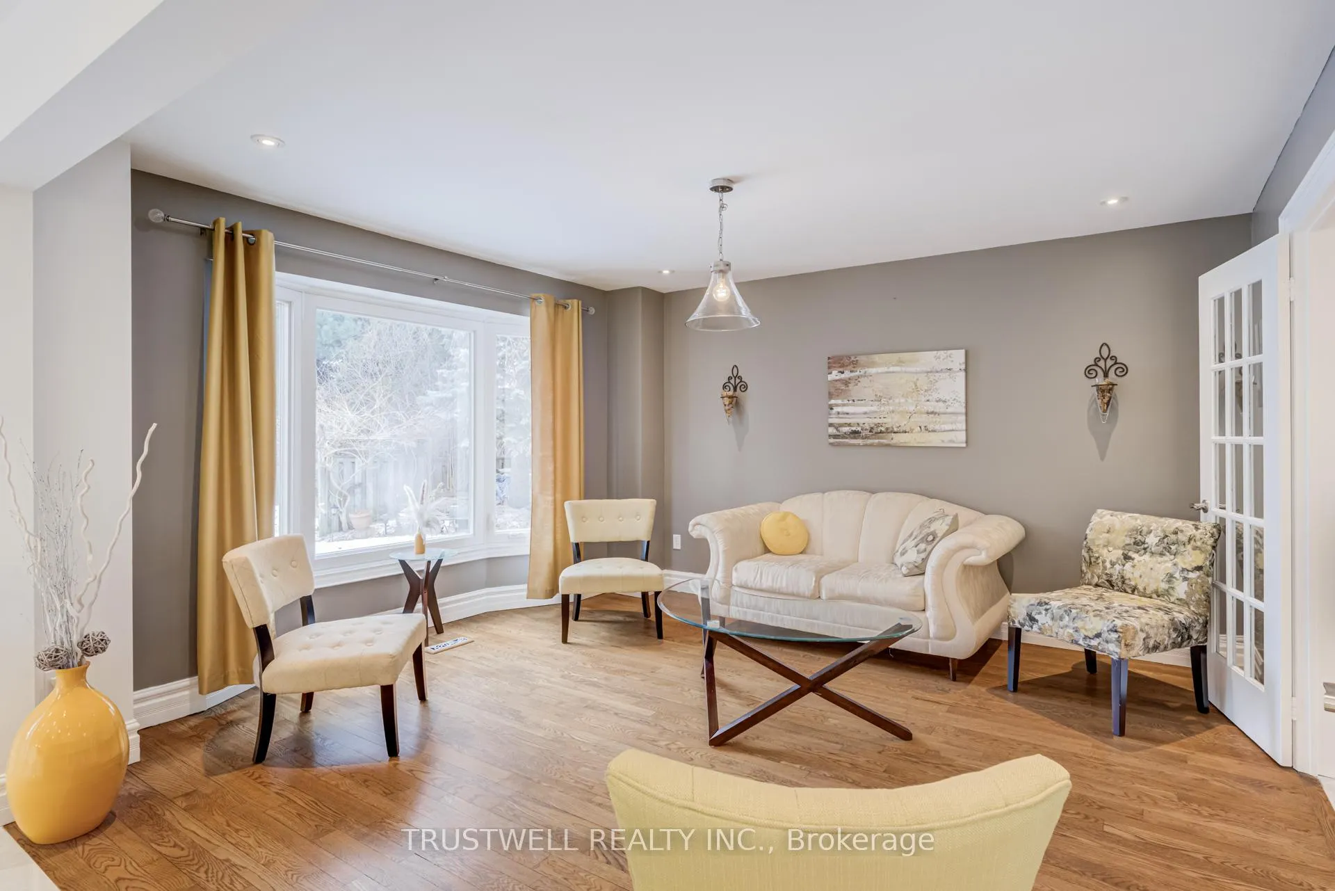 Photo 9 of 82 Long Island Crescent, Markham, Markville — HOMEH