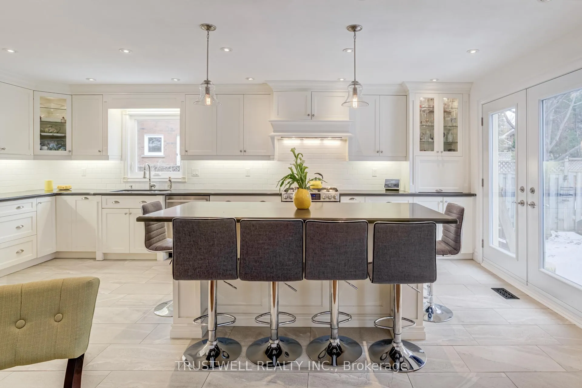 Photo 11 of 82 Long Island Crescent, Markham, Markville — HOMEH