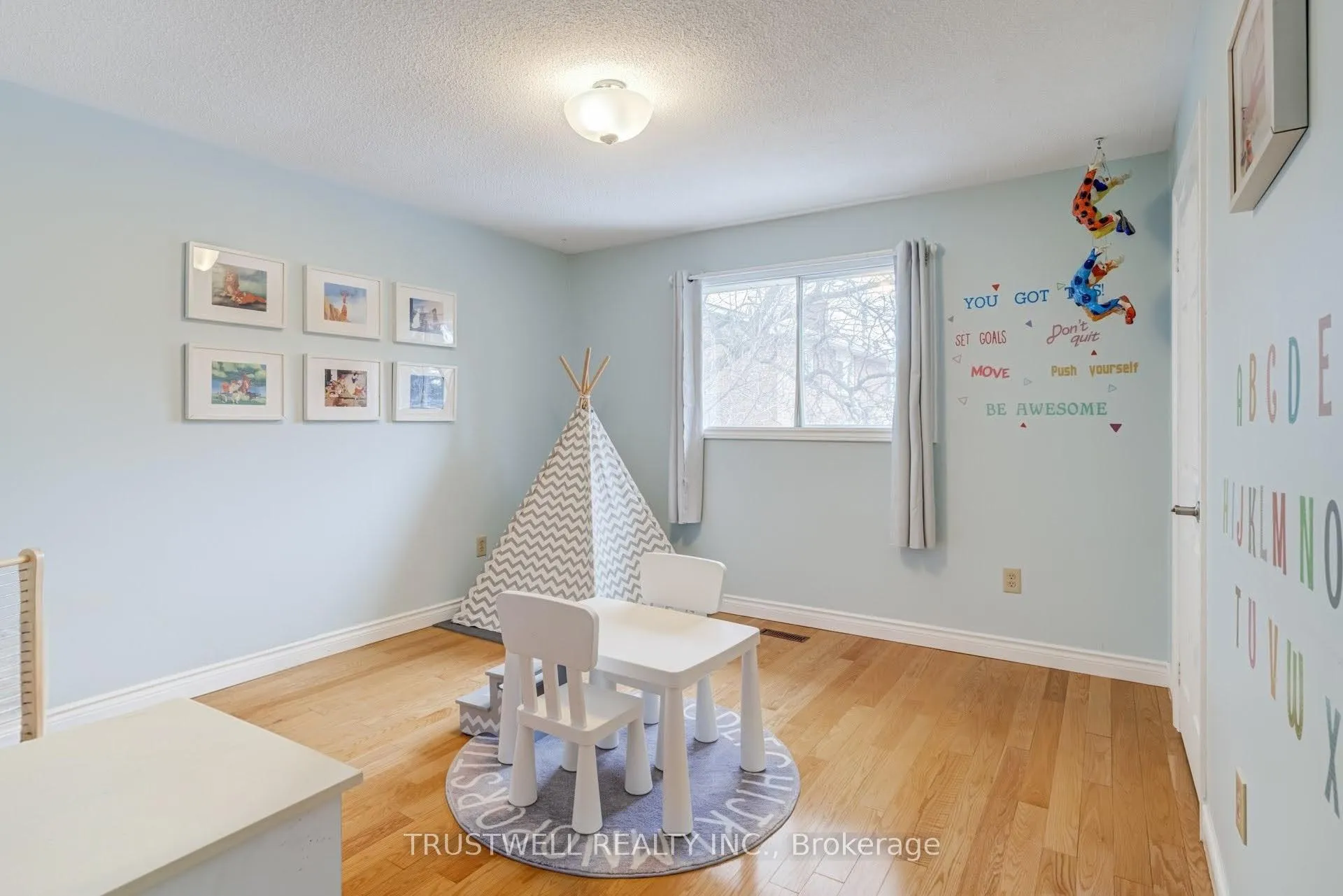 Photo 25 of 82 Long Island Crescent, Markham, Markville — HOMEH