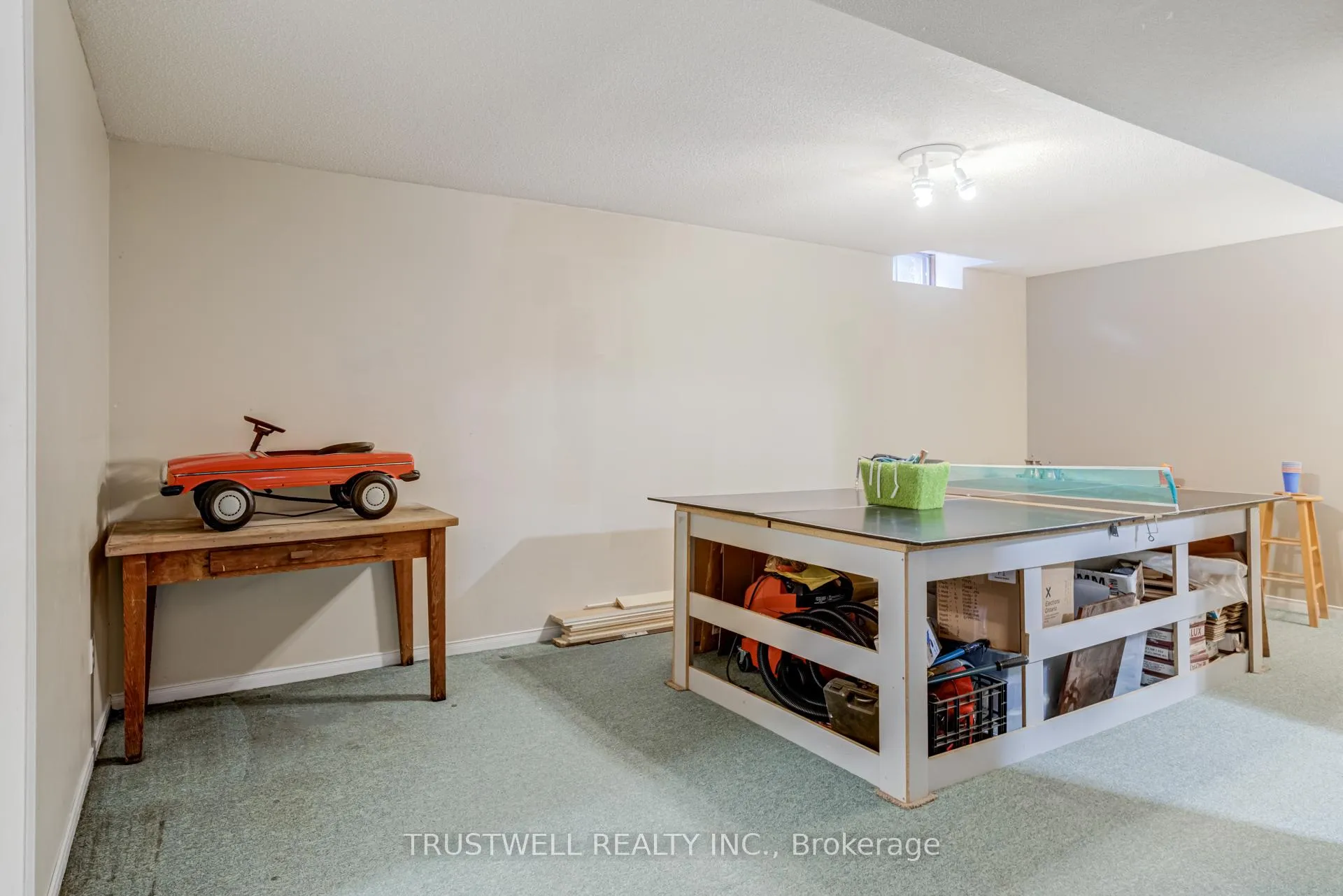 Photo 32 of 82 Long Island Crescent, Markham, Markville — HOMEH