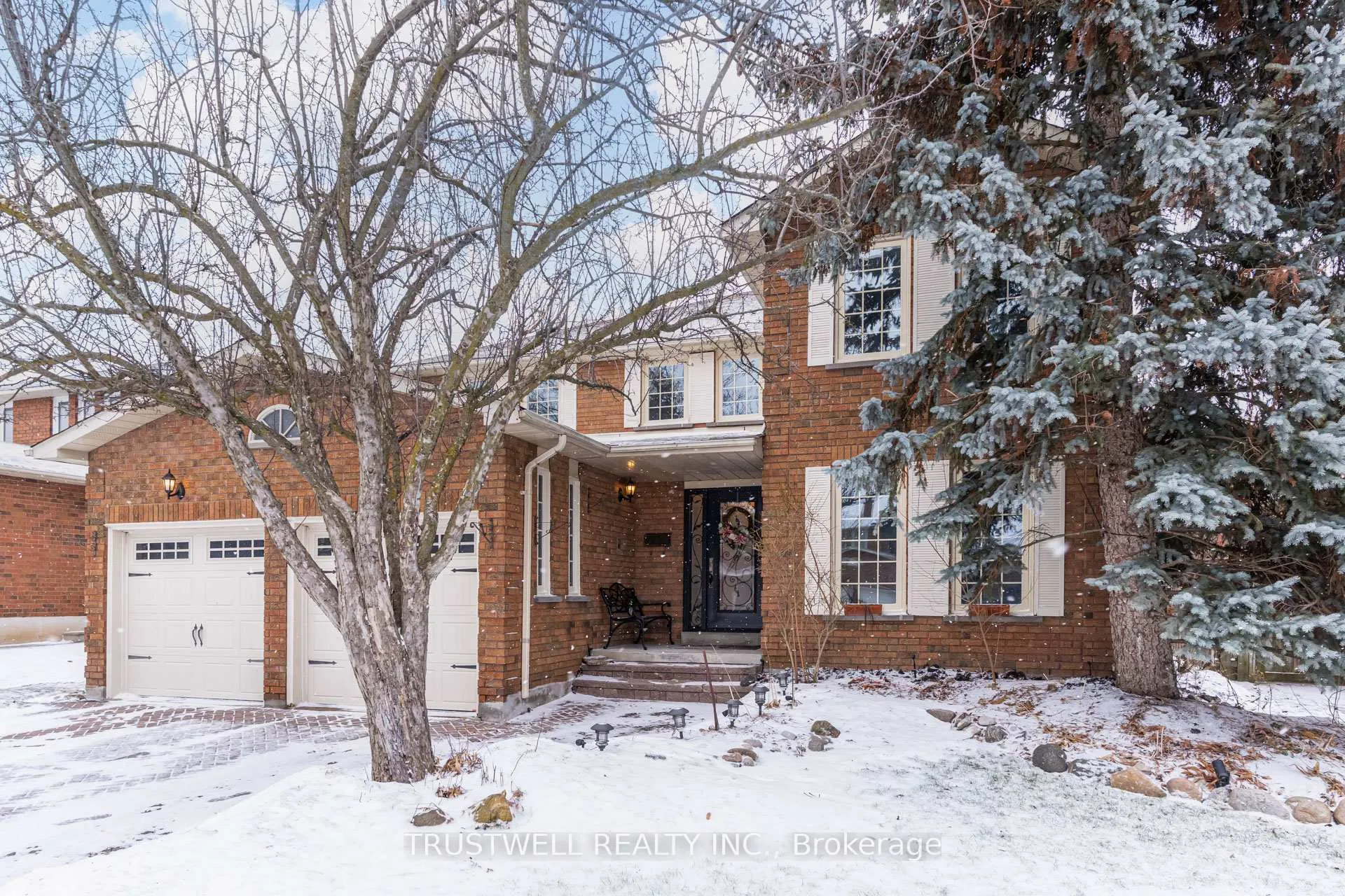 Photo 37 of 82 Long Island Crescent, Markham, Markville — HOMEH