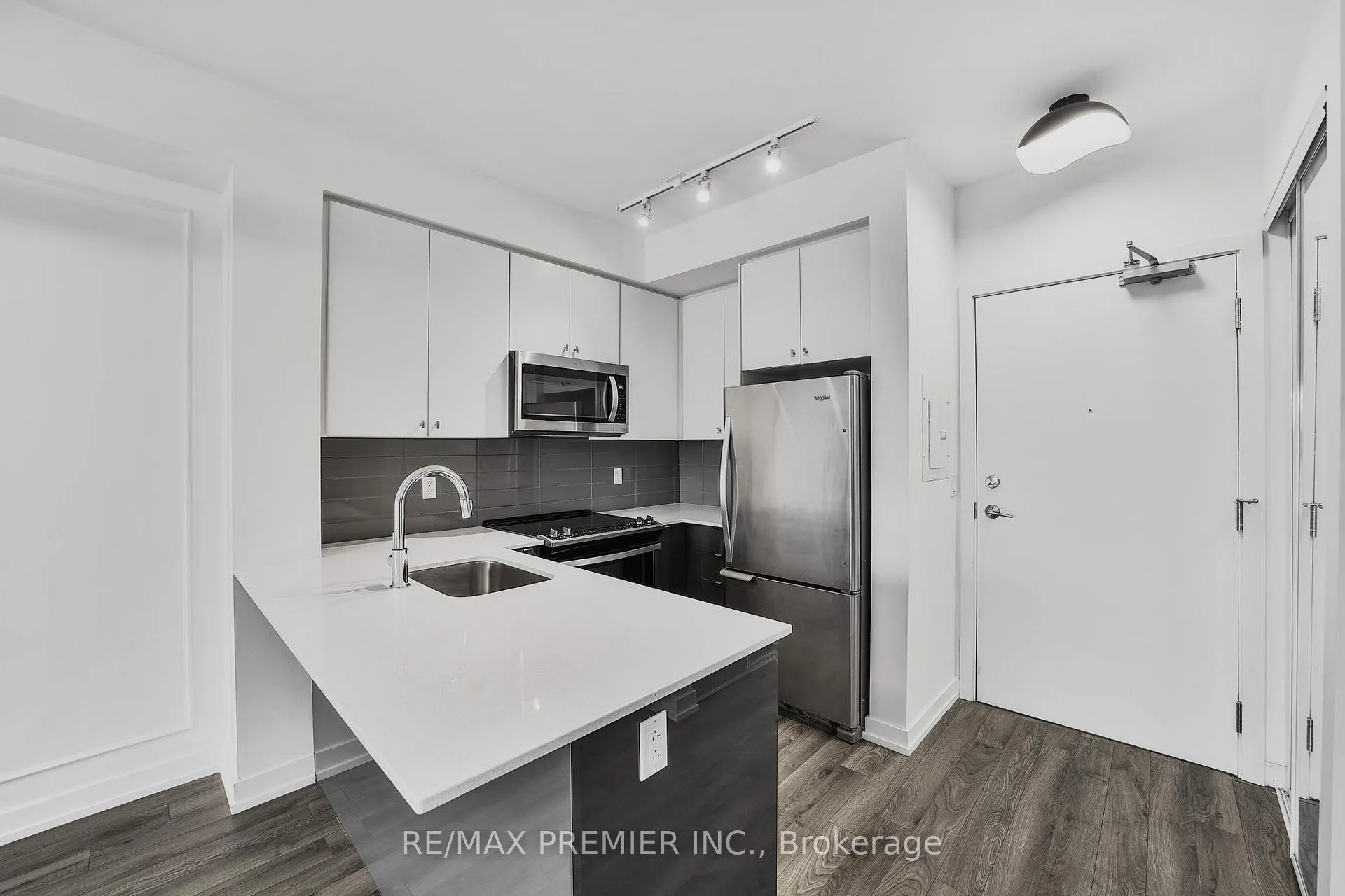 Photo 6 of Unit 338, 555 William Graham Drive, Aurora, Rural Aurora — HOMEH