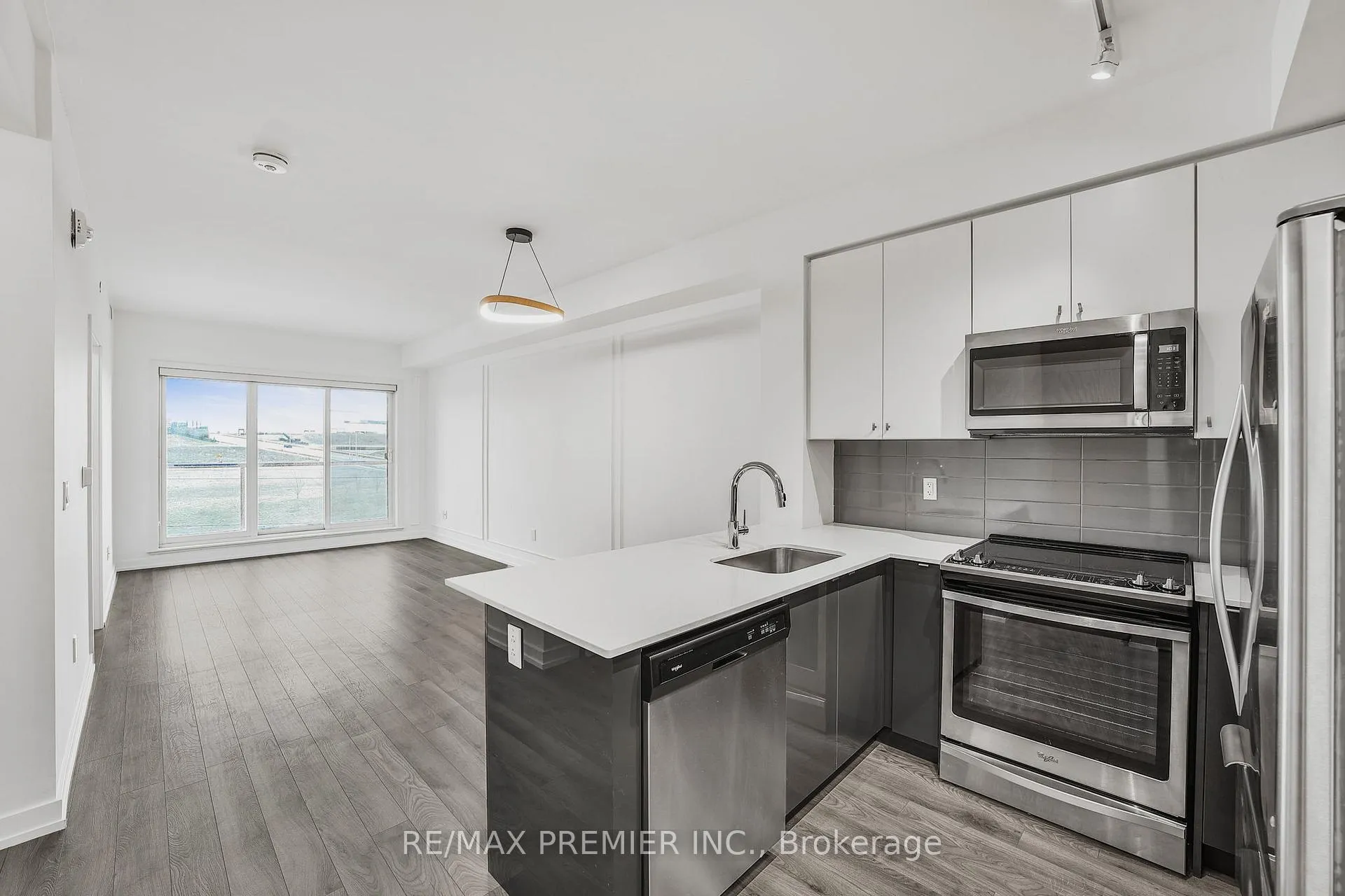 Photo 8 of Unit 338, 555 William Graham Drive, Aurora, Rural Aurora — HOMEH