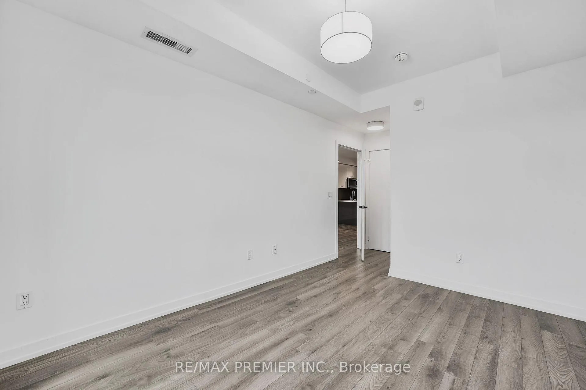 Photo 18 of Unit 338, 555 William Graham Drive, Aurora, Rural Aurora — HOMEH