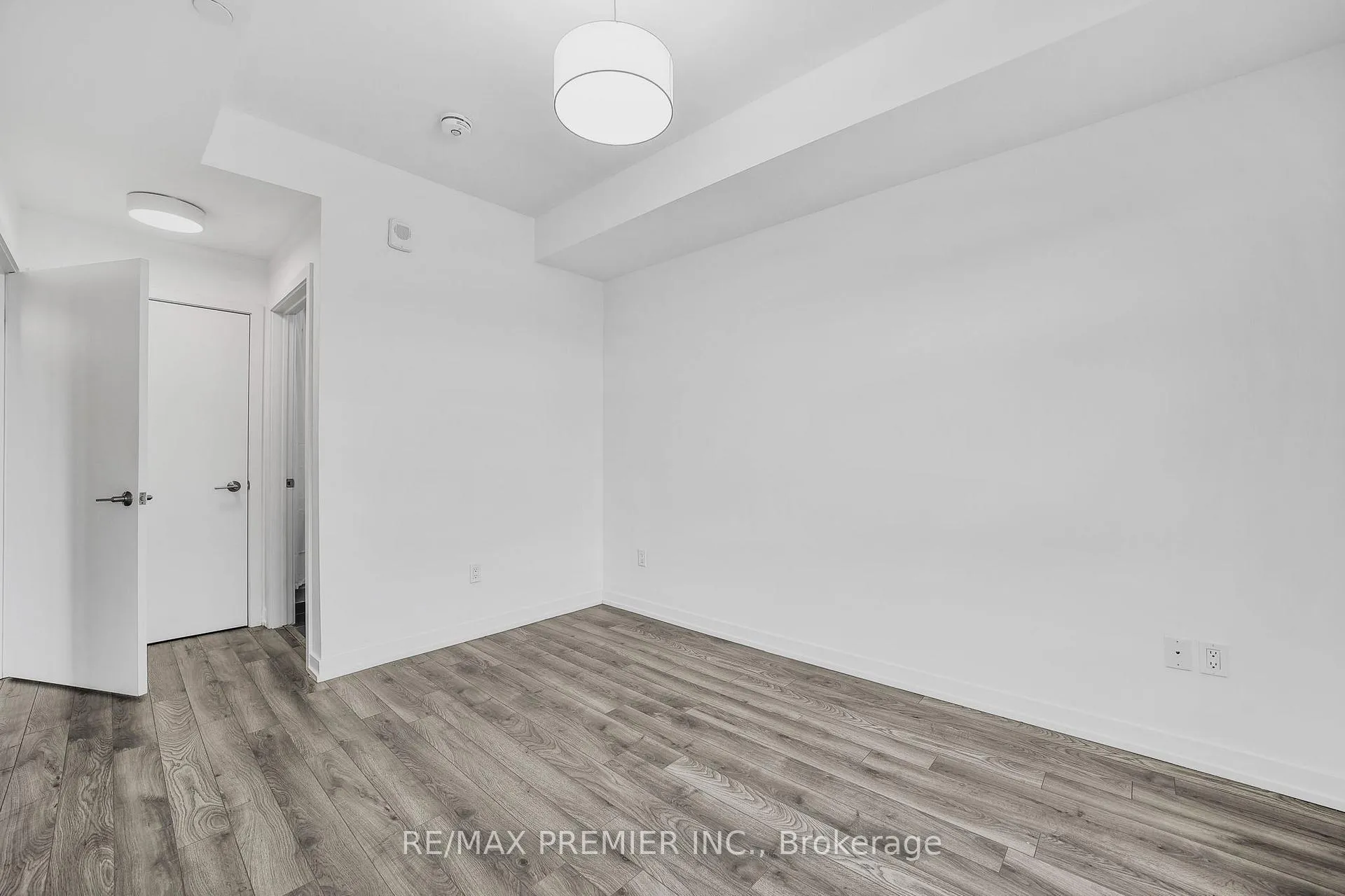 Photo 19 of Unit 338, 555 William Graham Drive, Aurora, Rural Aurora — HOMEH