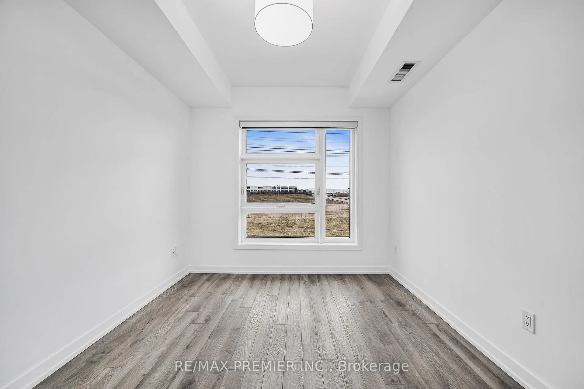 Photo 22 of Unit 338, 555 William Graham Drive, Aurora, Rural Aurora — HOMEH