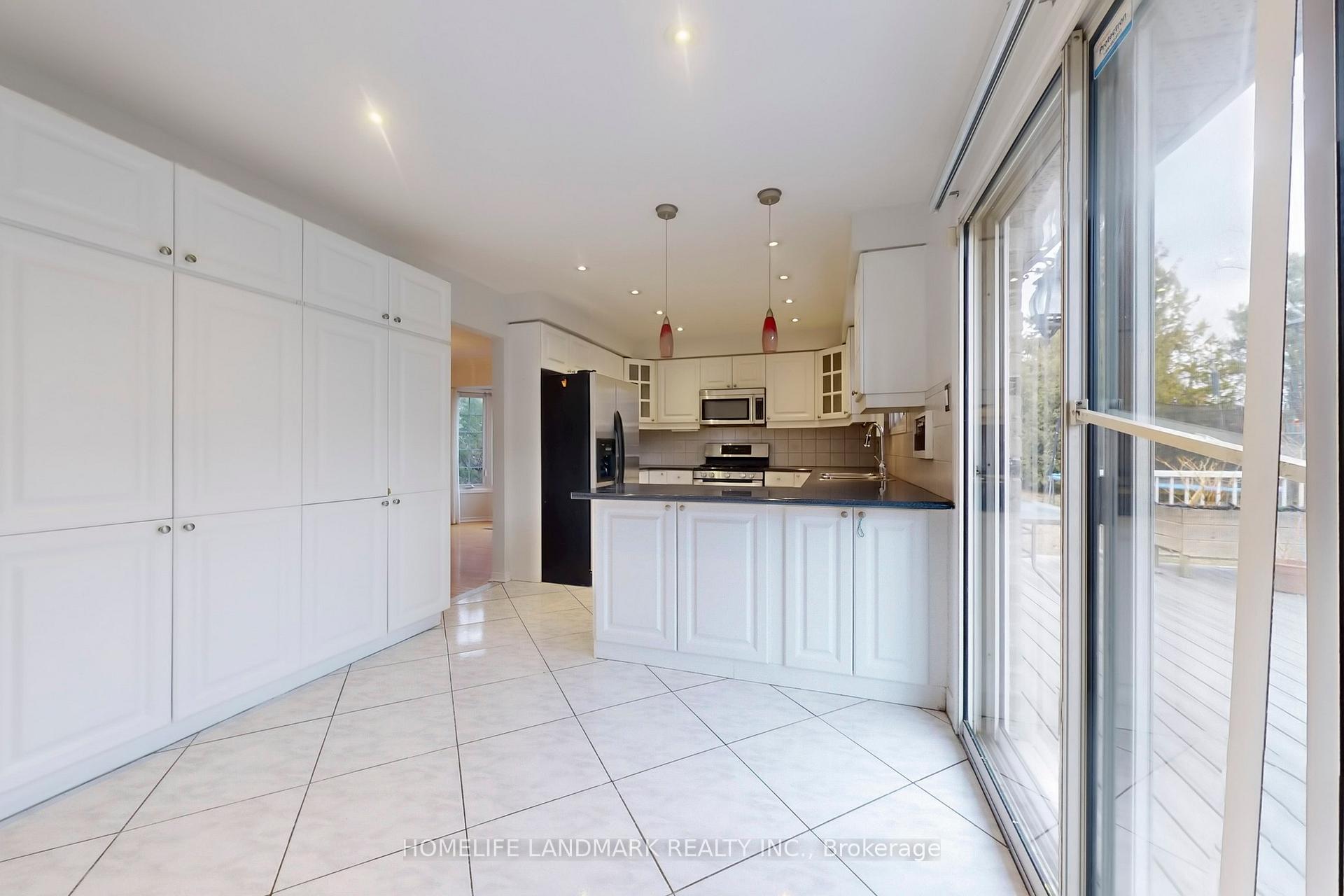 Photo 8 of 3 Vale Crescent, Ajax, South West — HOMEH