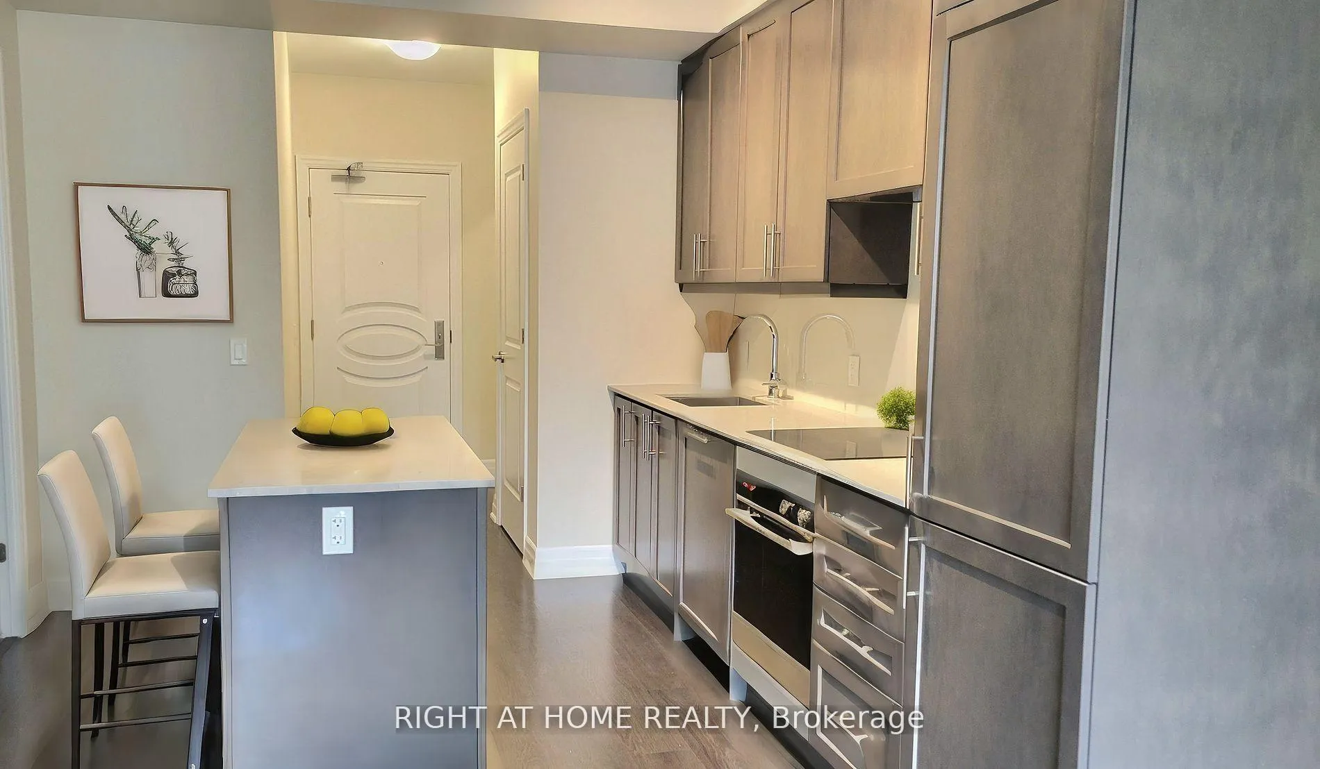 Photo 2 of Unit 506, 9085 Jane Street, Vaughan, Concord — HOMEH