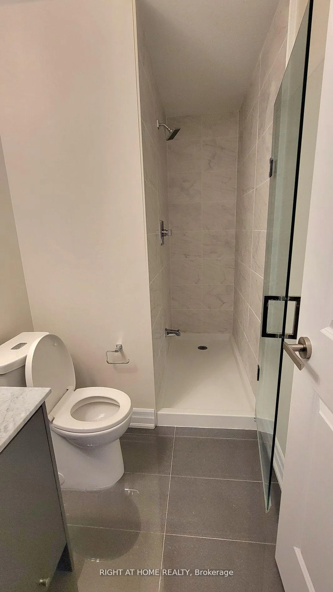 Photo 8 of Unit 506, 9085 Jane Street, Vaughan, Concord — HOMEH