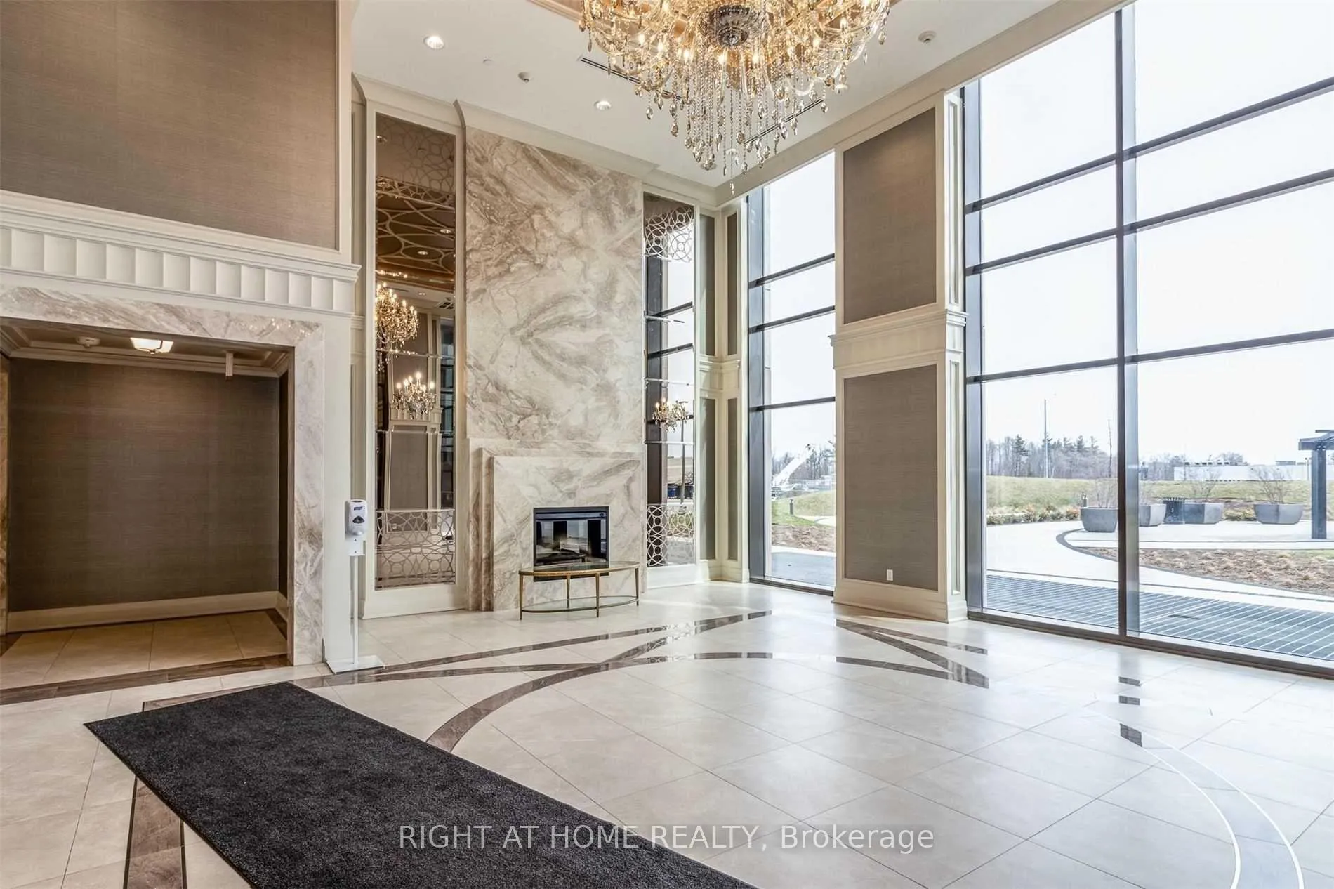 Photo 10 of Unit 506, 9085 Jane Street, Vaughan, Concord — HOMEH