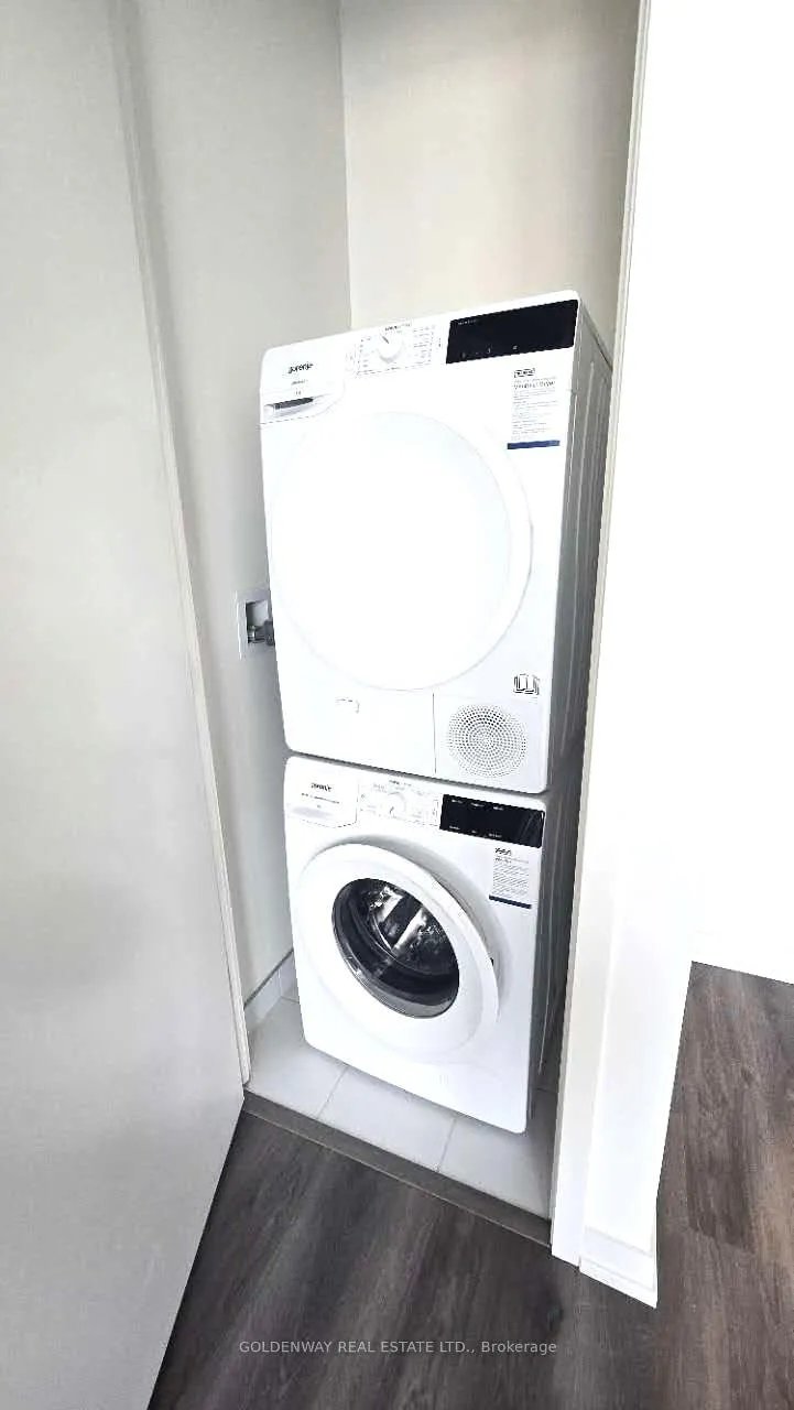 Photo 12 of Unit 707, 28 Interchange Way, Vaughan, Vaughan Corporate Centre — HOMEH