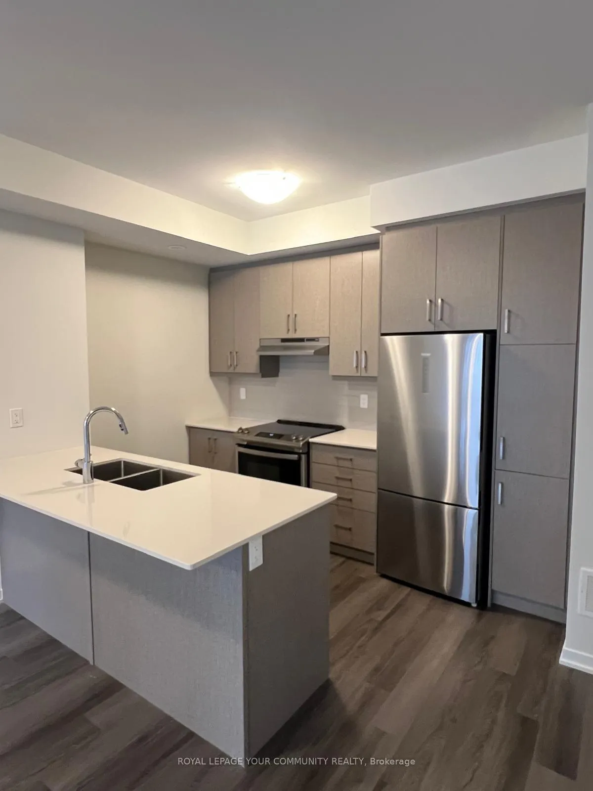 Photo 11 of Unit TH262, 150 Honeycrisp Crescent, Vaughan, Vaughan Corporate Centre — HOMEH