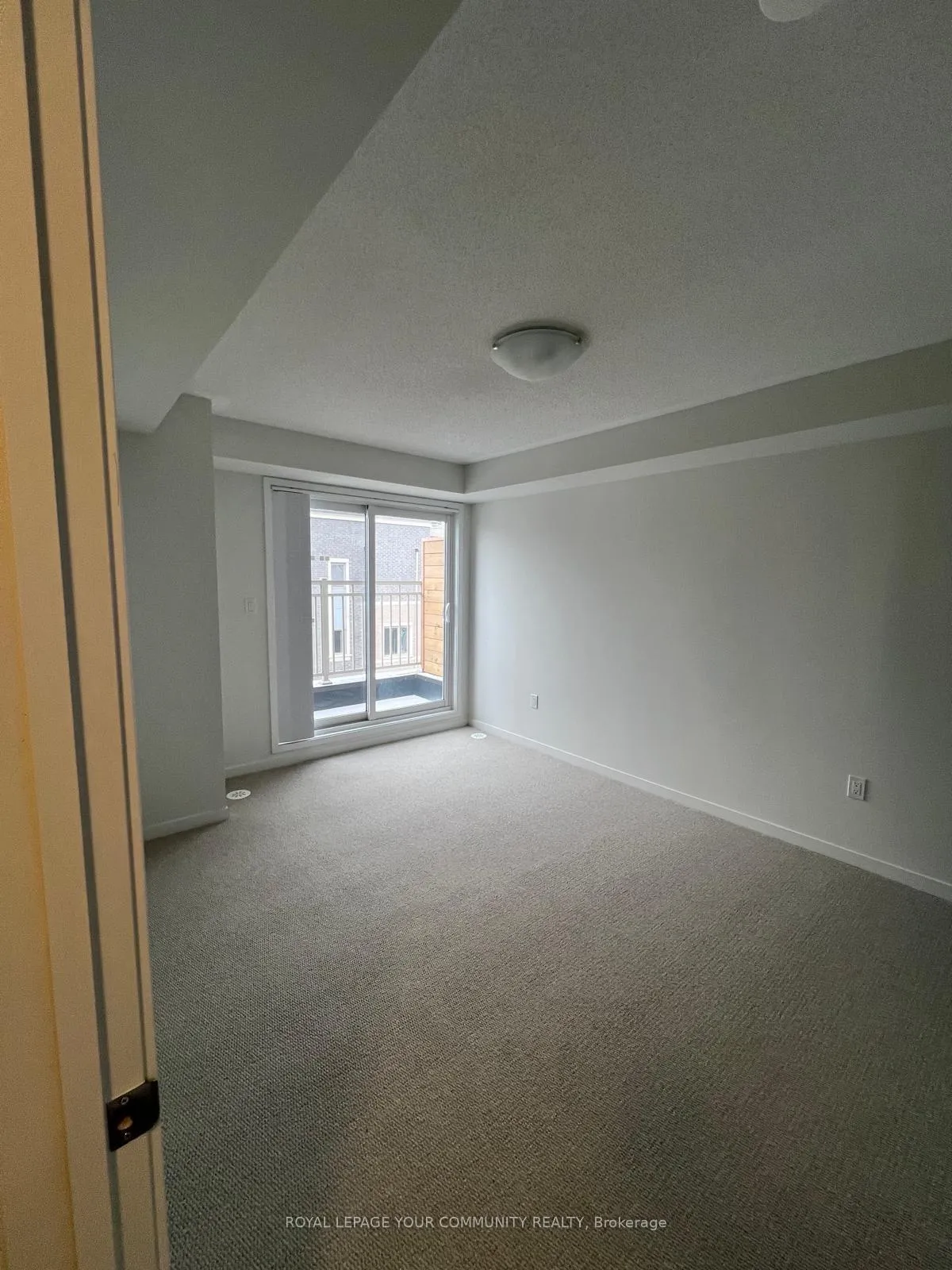 Photo 13 of Unit TH262, 150 Honeycrisp Crescent, Vaughan, Vaughan Corporate Centre — HOMEH
