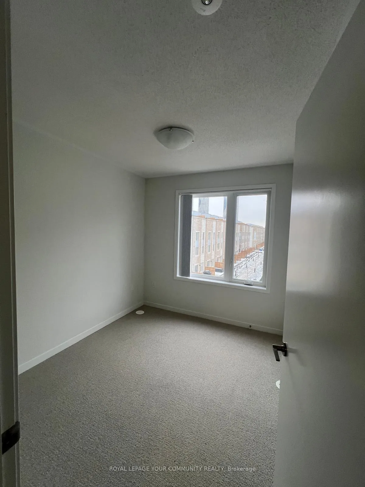 Photo 18 of Unit TH262, 150 Honeycrisp Crescent, Vaughan, Vaughan Corporate Centre — HOMEH