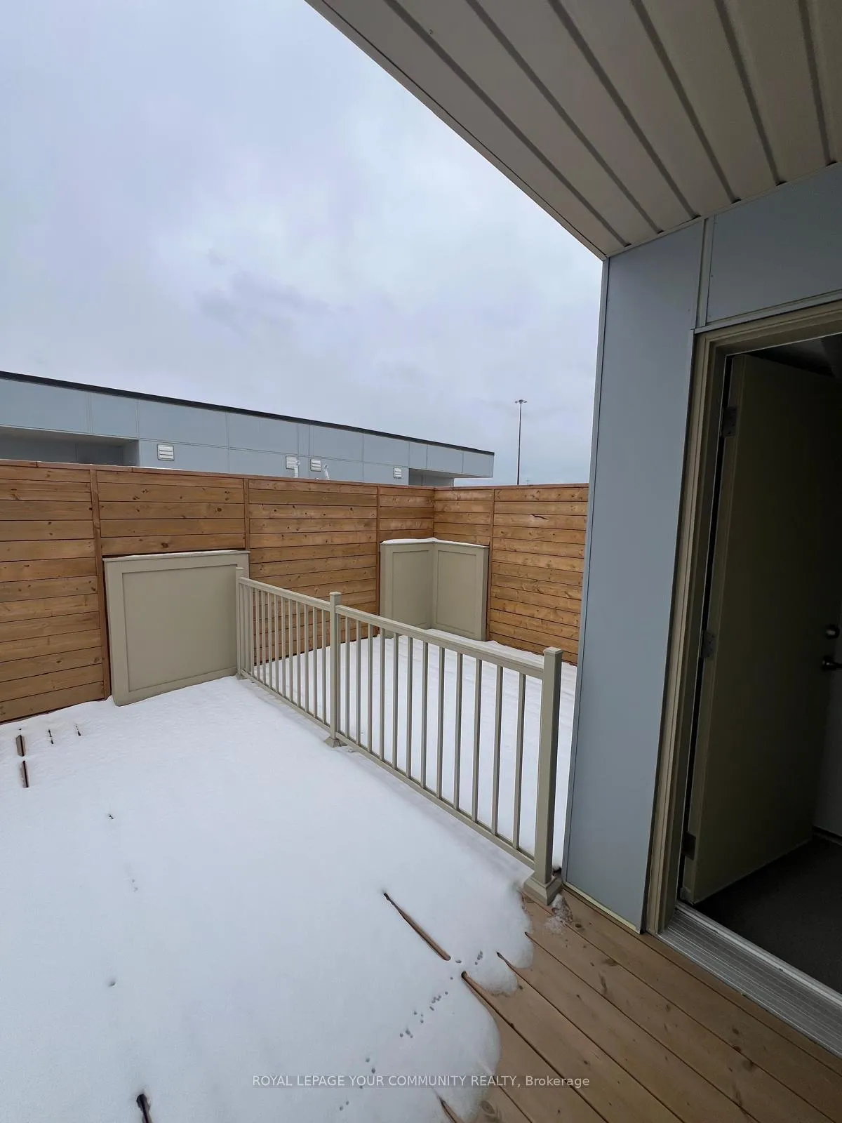 Photo 20 of Unit TH262, 150 Honeycrisp Crescent, Vaughan, Vaughan Corporate Centre — HOMEH