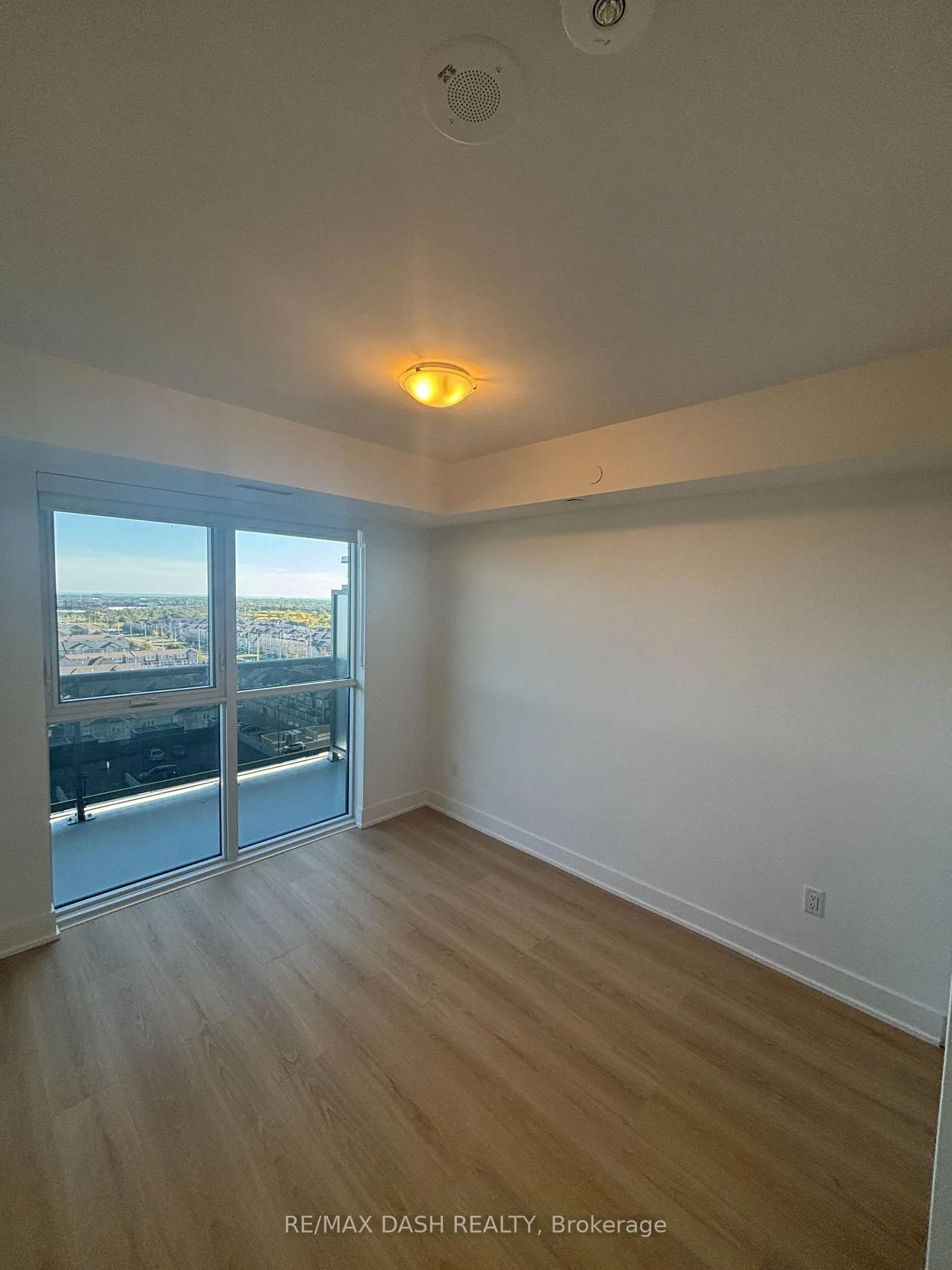 Photo 7 of Unit 1142, 2545 Simcoe Street N, Oshawa, Windfields — HOMEH