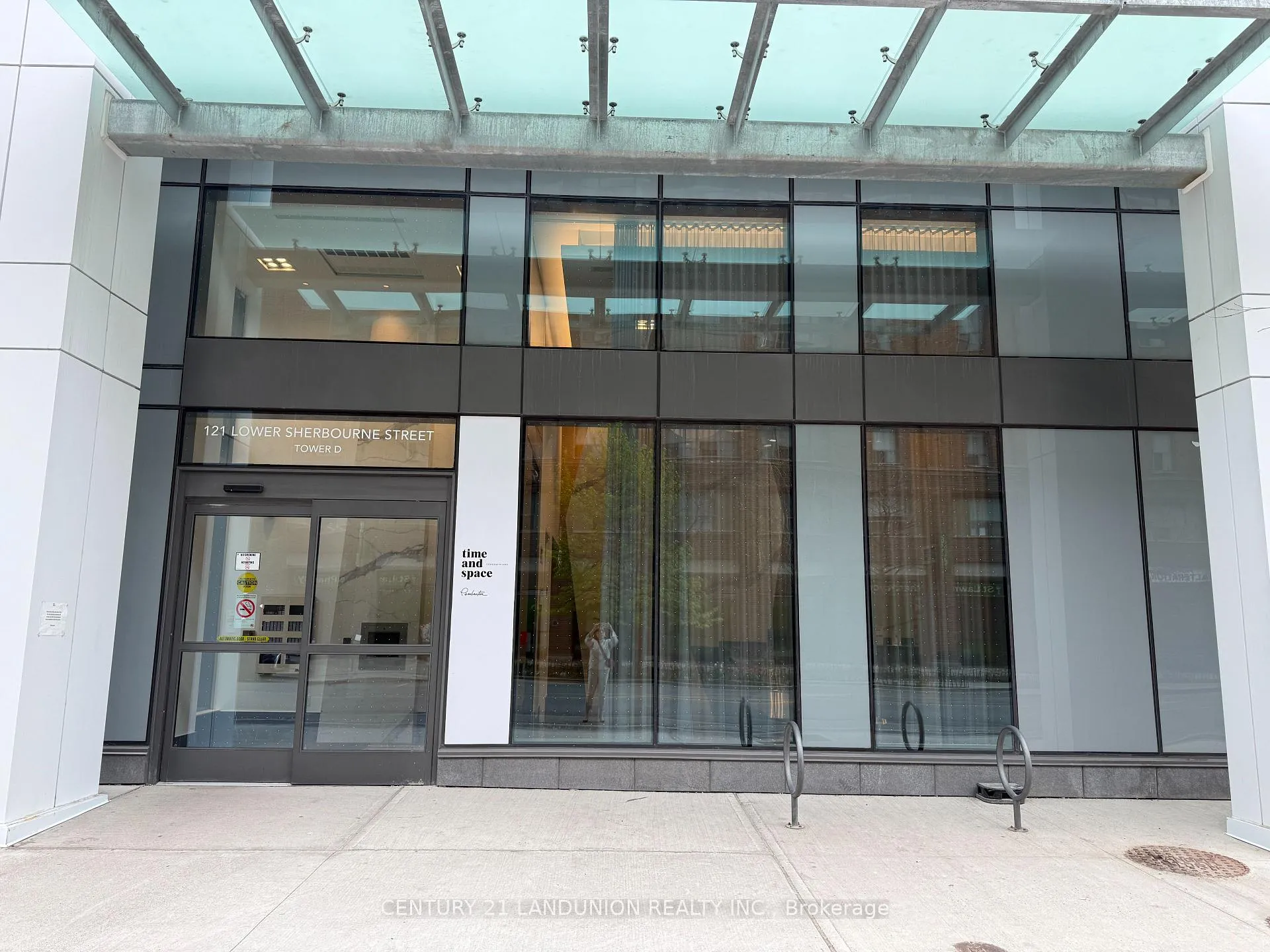 Front of Unit 644 SW, 121 Lower Sherbourne Street SW