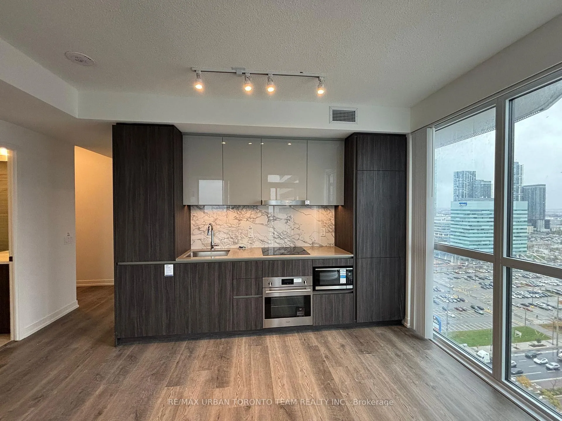 Photo 3 of Unit 2309, 8 Interchange Way, Vaughan, Vaughan Corporate Centre — HOMEH