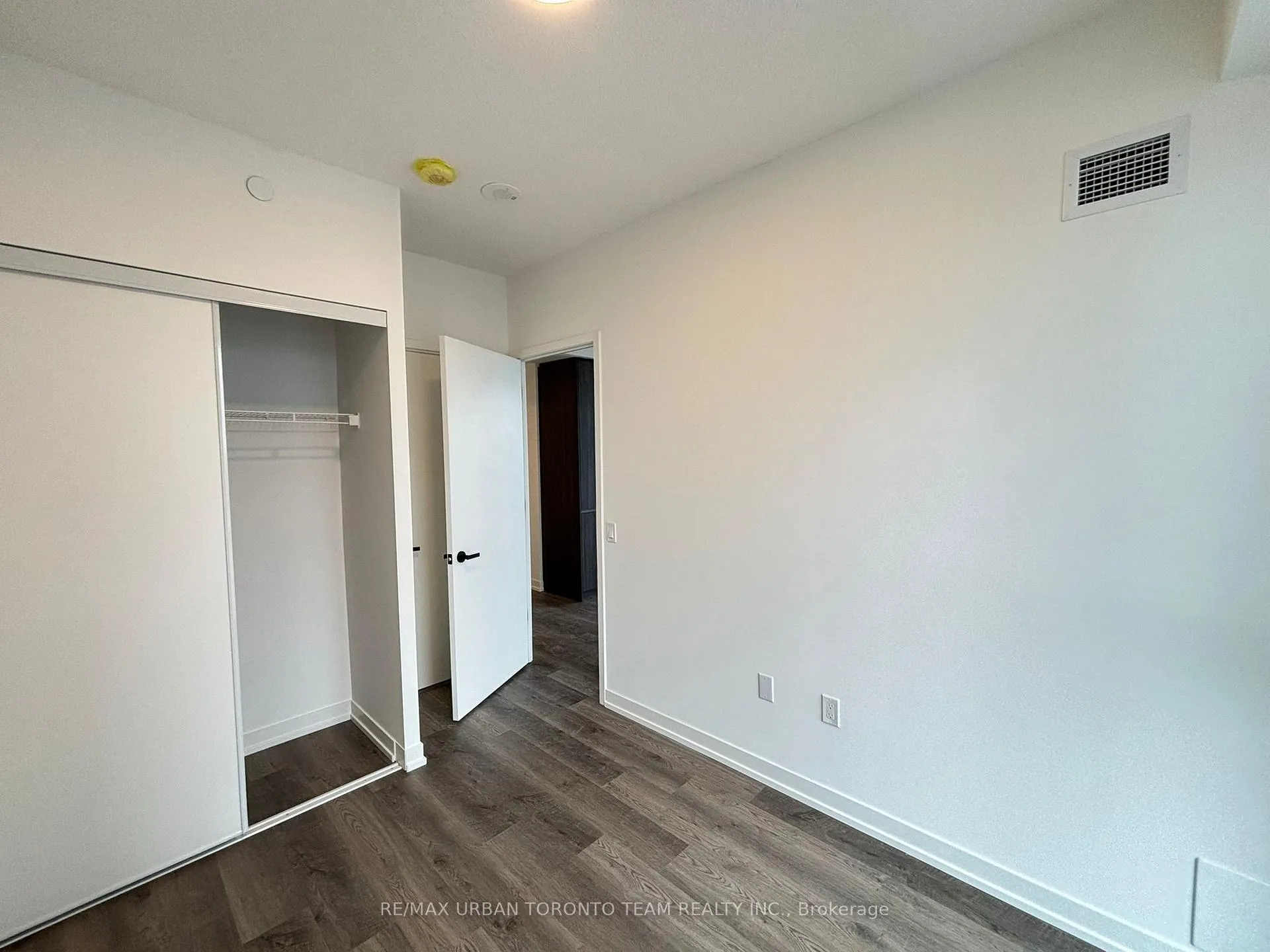 Photo 7 of Unit 2309, 8 Interchange Way, Vaughan, Vaughan Corporate Centre — HOMEH