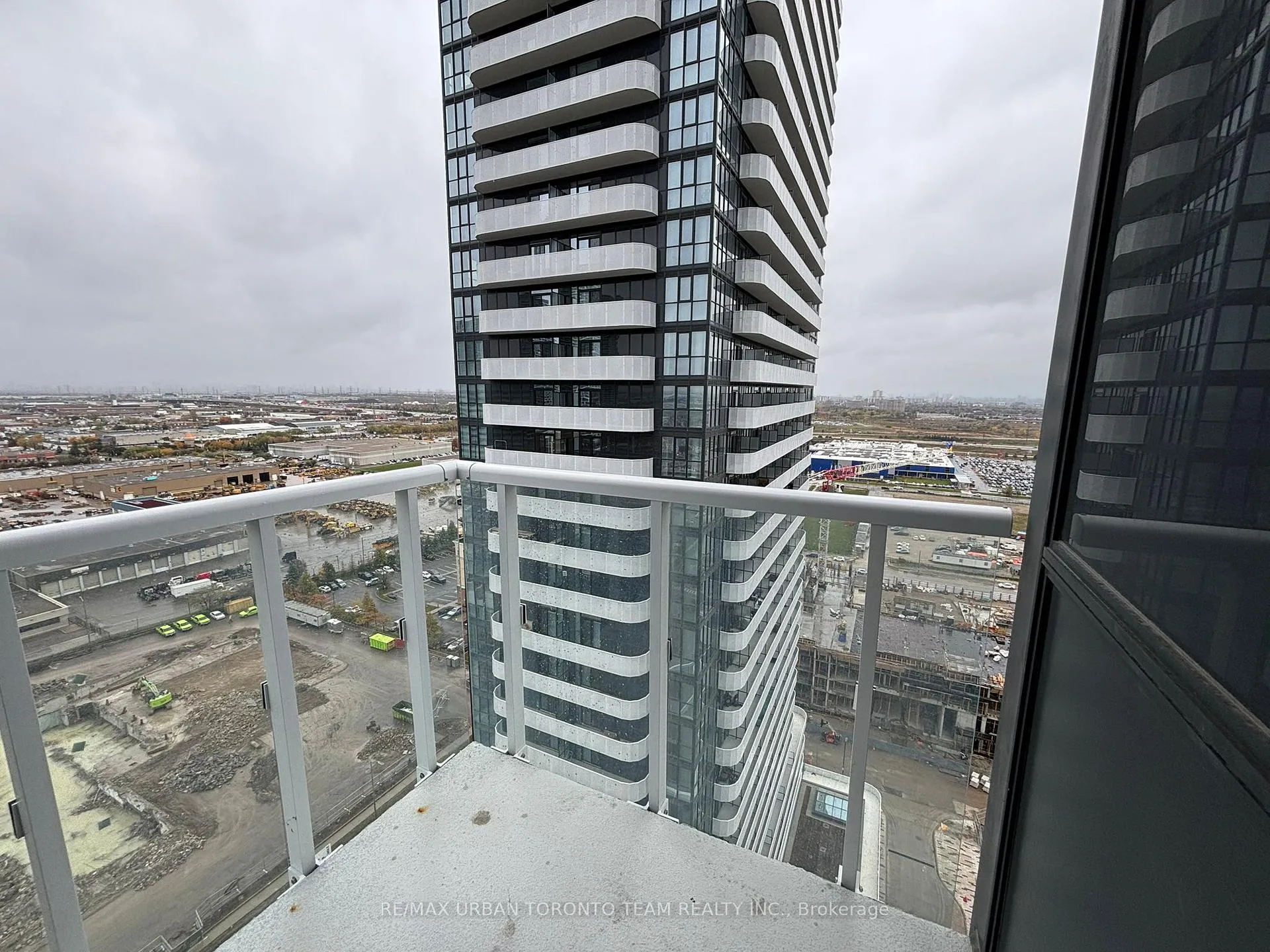 Photo 8 of Unit 2309, 8 Interchange Way, Vaughan, Vaughan Corporate Centre — HOMEH