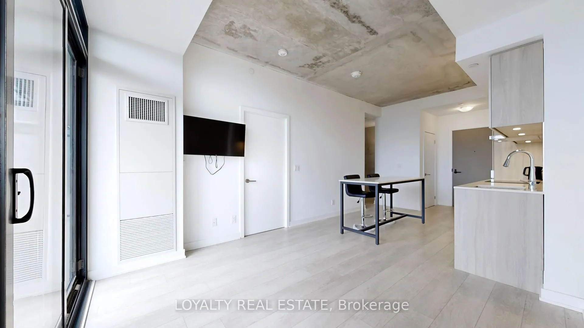 Photo 10 of Unit 2208, 47 Mutual Street, Toronto, Church-Yonge Corridor — HOMEH