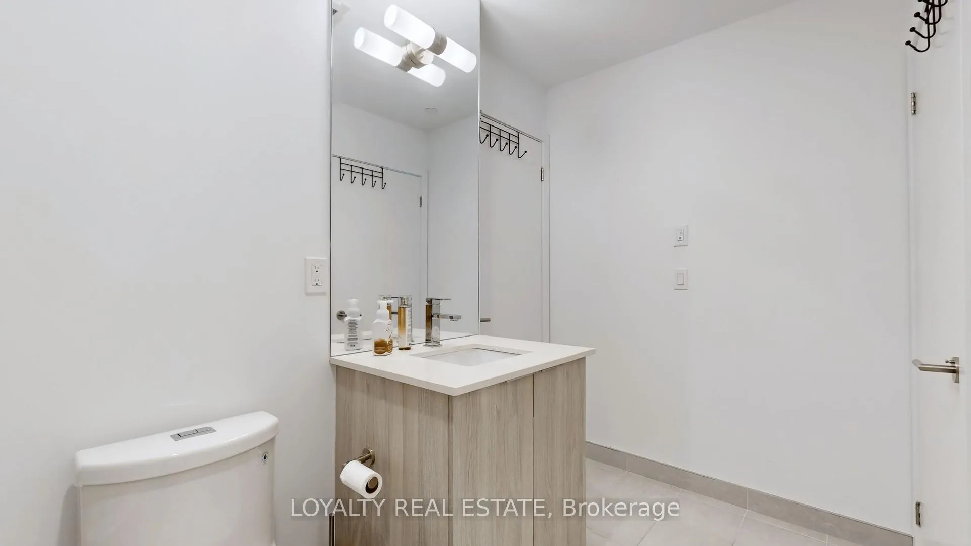 Photo 32 of Unit 2208, 47 Mutual Street, Toronto, Church-Yonge Corridor — HOMEH