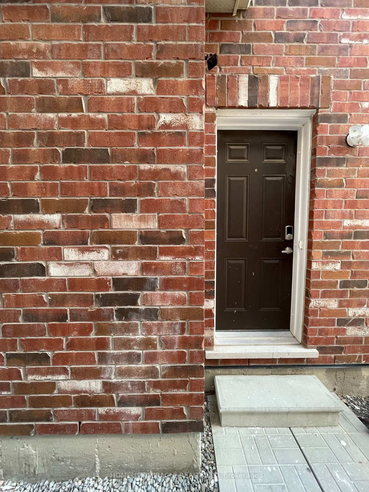 Photo 15 of 28 Aylesbury Drive, Brampton, Northwest Brampton — HOMEH