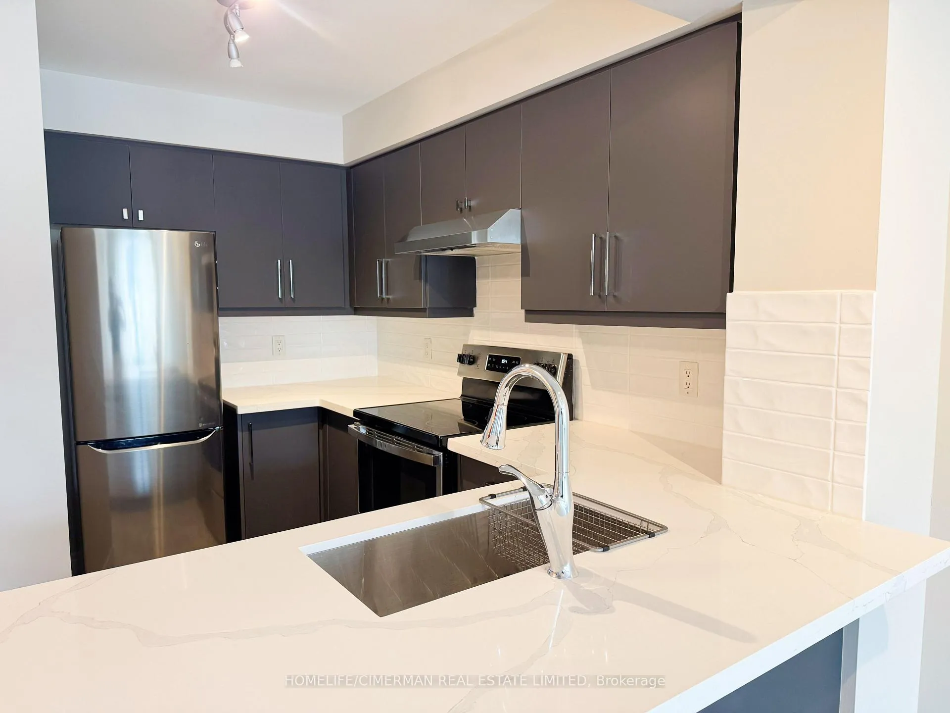 Photo 1 of Unit 1012, 48 Suncrest Boulevard, Markham, Commerce Valley — HOMEH