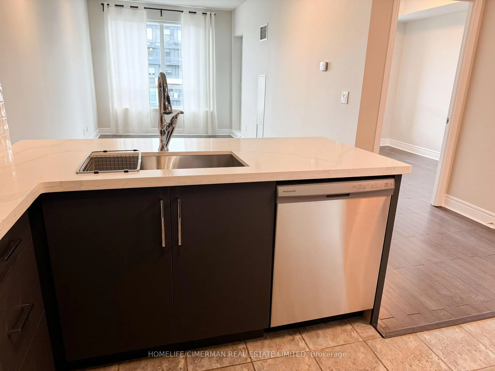 Photo 3 of Unit 1012, 48 Suncrest Boulevard, Markham, Commerce Valley — HOMEH
