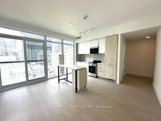 Photo 4 of Unit 1504, 65 Mutual Street, Toronto, Church-Yonge Corridor — HOMEH