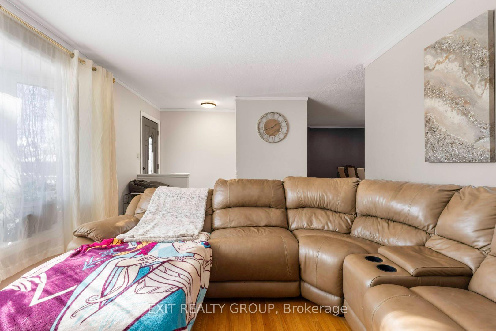 Photo 4 of 4 Walden Circle, Belleville, Belleville Ward — HOMEH