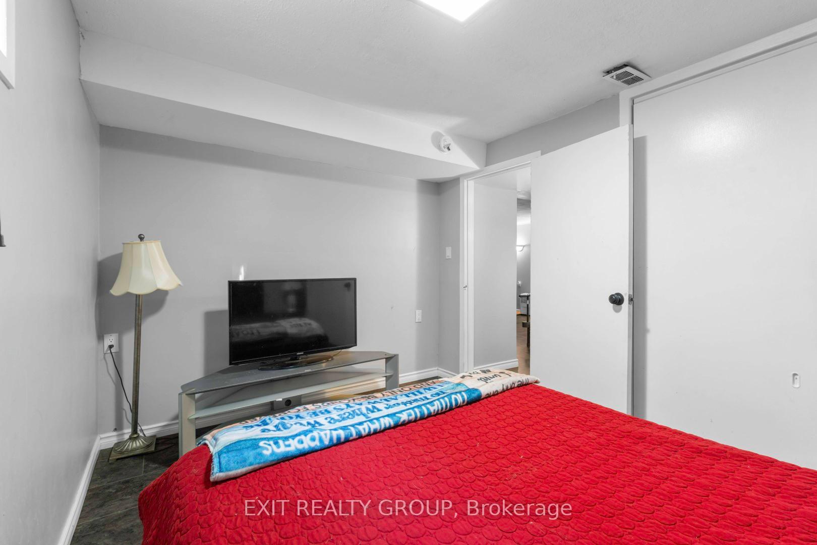 Photo 21 of 4 Walden Circle, Belleville, Belleville Ward — HOMEH