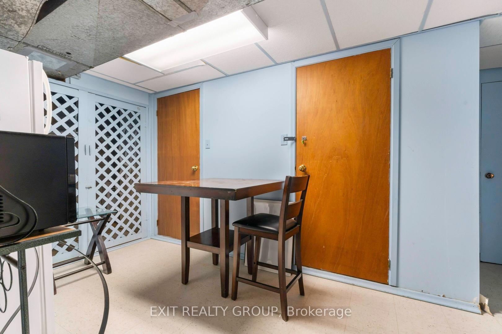Photo 23 of 4 Walden Circle, Belleville, Belleville Ward — HOMEH