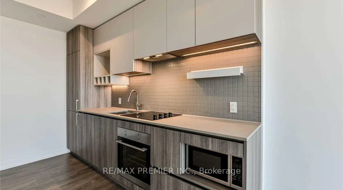 Photo 5 of Unit 4211, 898 Portage Parkway, Vaughan, Vaughan Corporate Centre — HOMEH