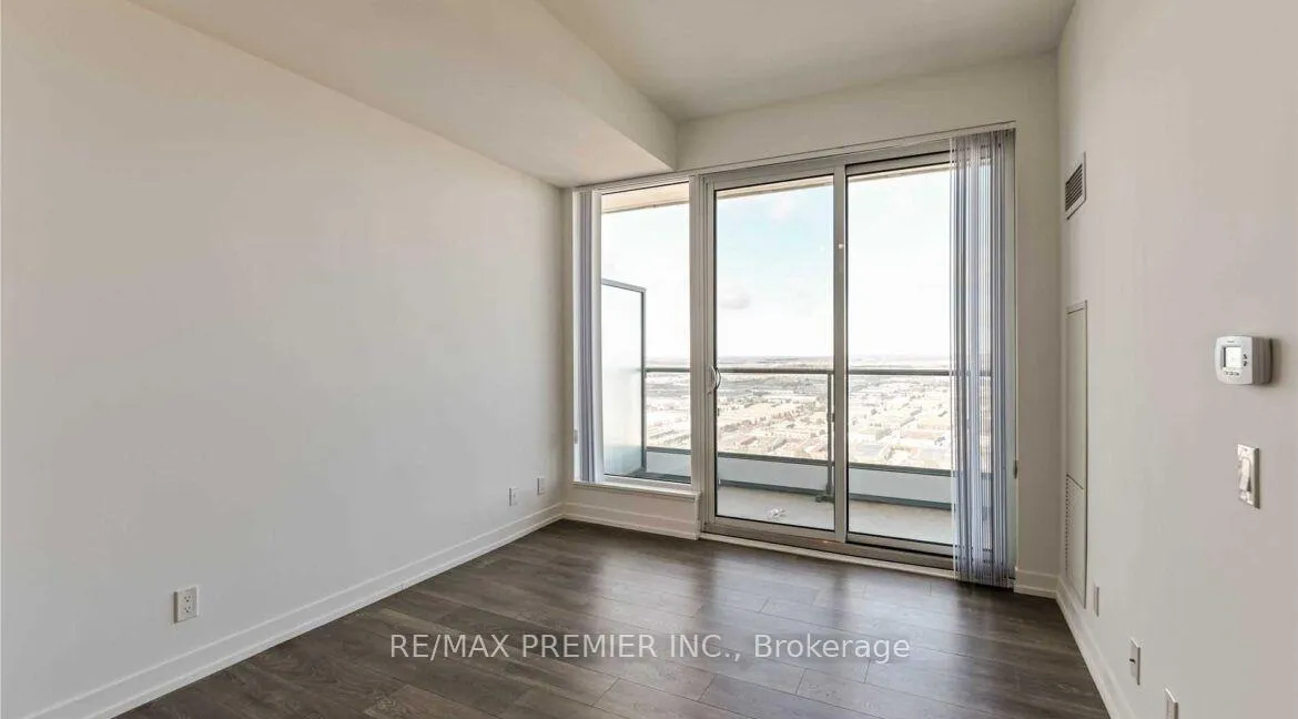 Photo 8 of Unit 4211, 898 Portage Parkway, Vaughan, Vaughan Corporate Centre — HOMEH