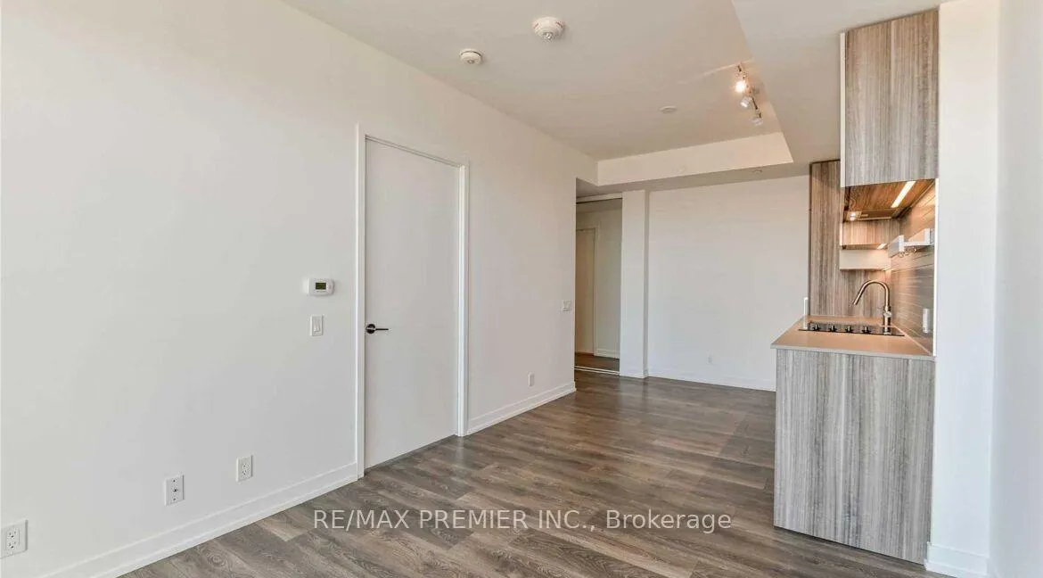 Photo 9 of Unit 4211, 898 Portage Parkway, Vaughan, Vaughan Corporate Centre — HOMEH