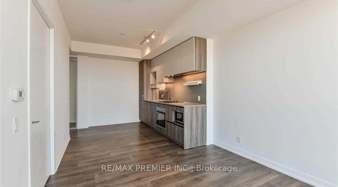 Photo 10 of Unit 4211, 898 Portage Parkway, Vaughan, Vaughan Corporate Centre — HOMEH