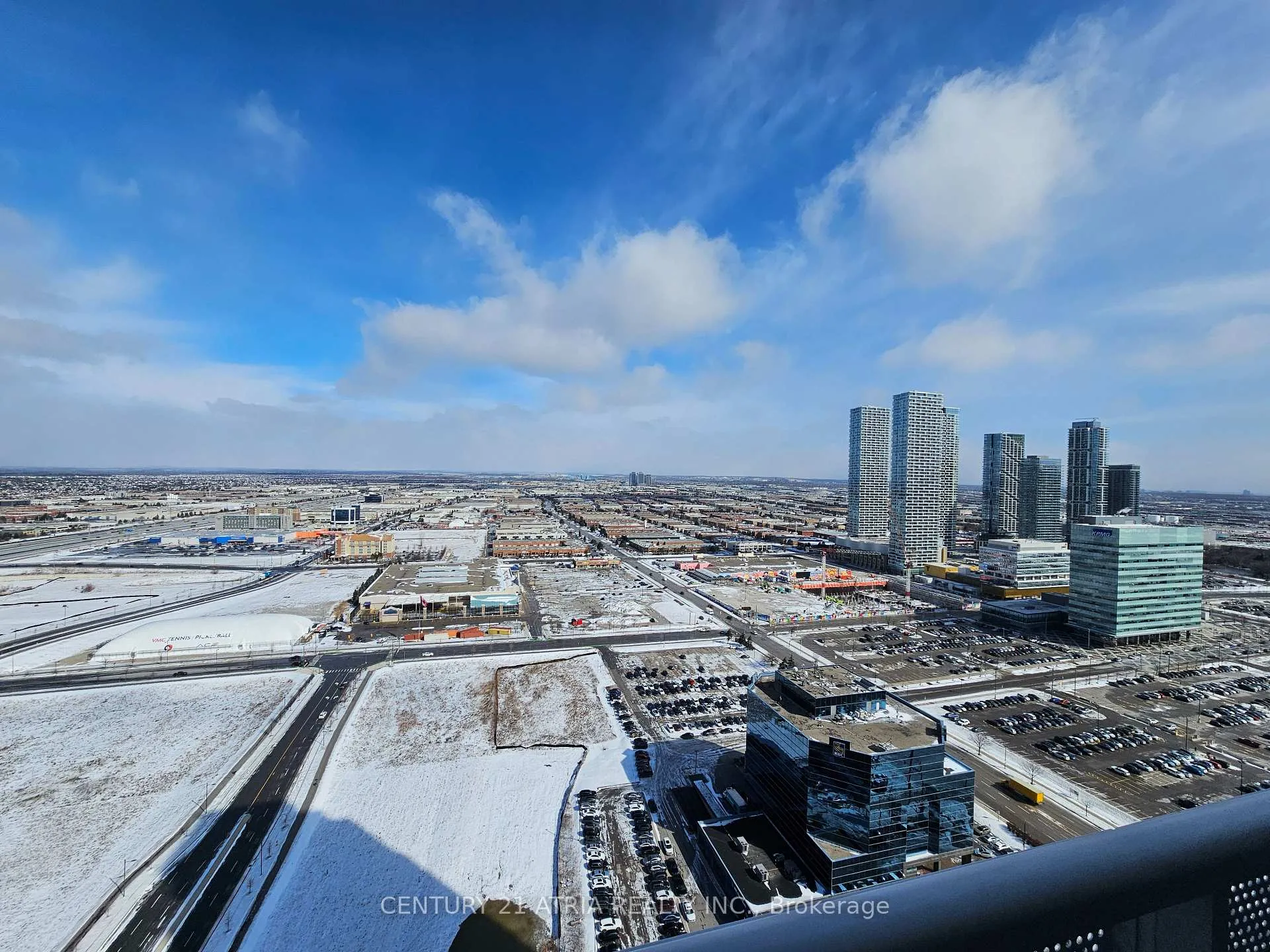 Photo 9 of Unit 3511, 225 Commerce Street, Vaughan, Vaughan Corporate Centre — HOMEH