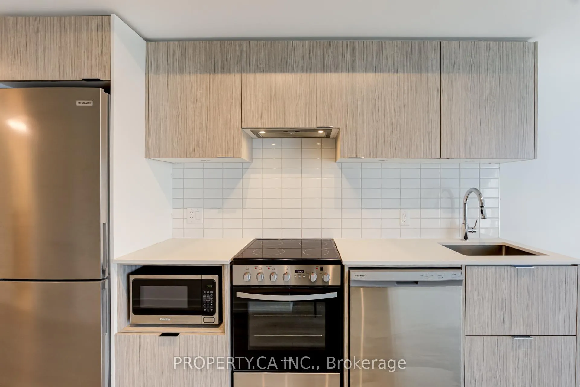 Photo 3 of Unit 3611, 395 Bloor Street E, Toronto, North St. James Town — HOMEH