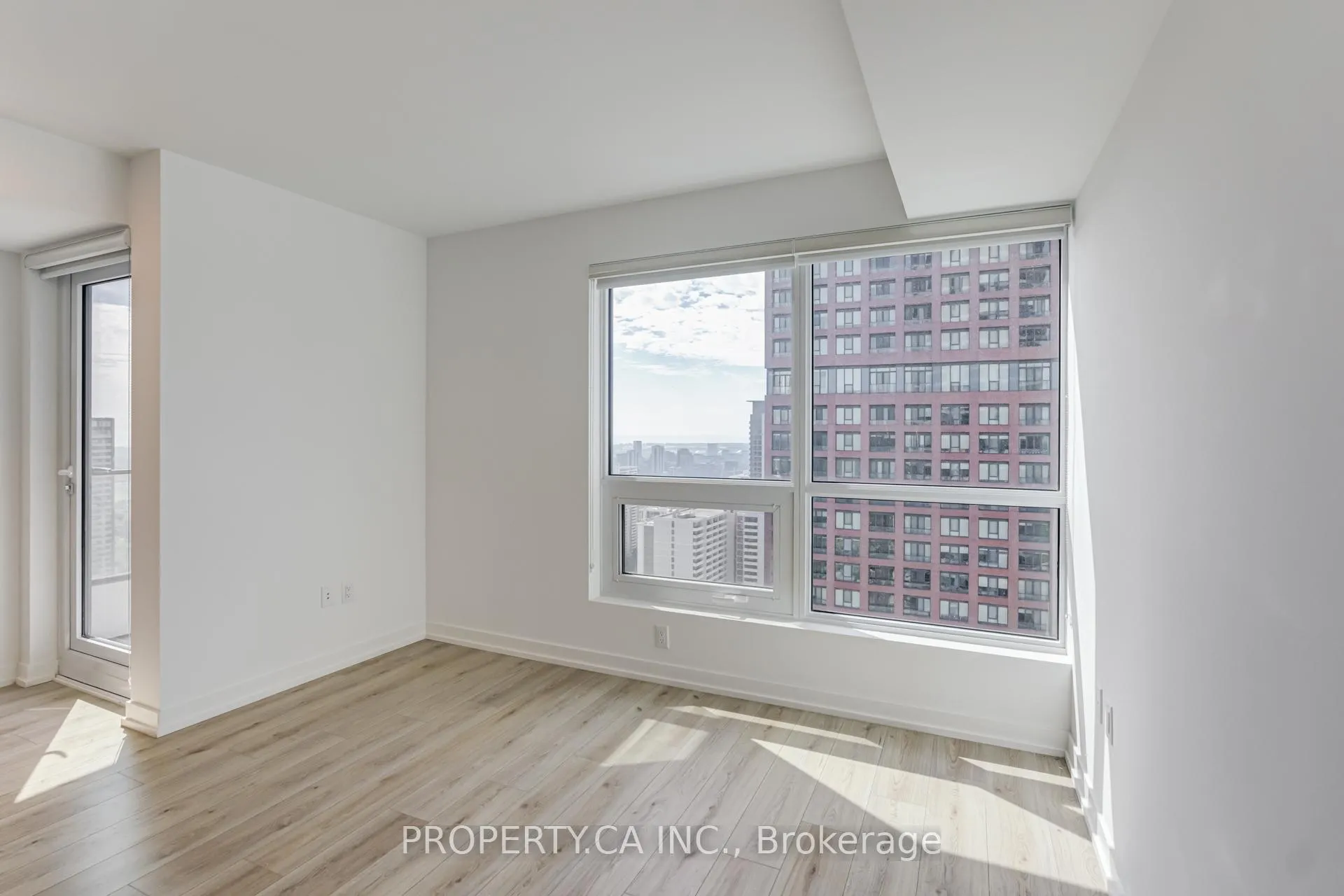Photo 7 of Unit 3611, 395 Bloor Street E, Toronto, North St. James Town — HOMEH