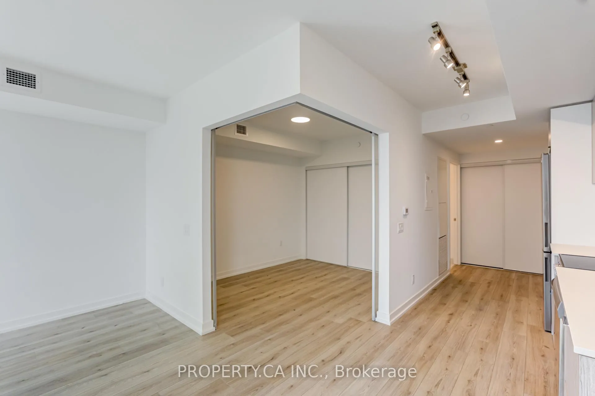 Photo 9 of Unit 3611, 395 Bloor Street E, Toronto, North St. James Town — HOMEH