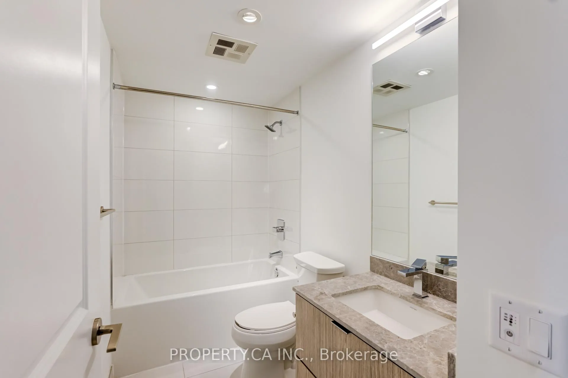 Photo 16 of Unit 3611, 395 Bloor Street E, Toronto, North St. James Town — HOMEH