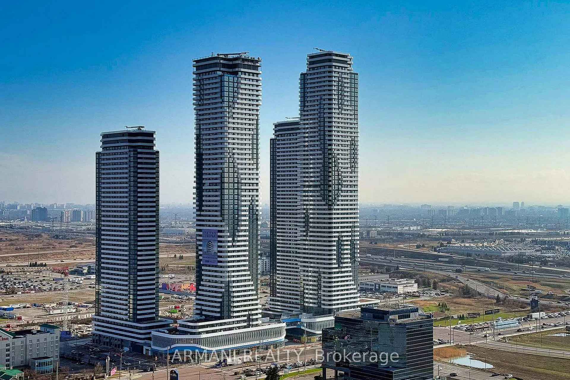 Photo 3 of Unit 2706, 225 Commerce Street, Vaughan, Vaughan Corporate Centre — HOMEH